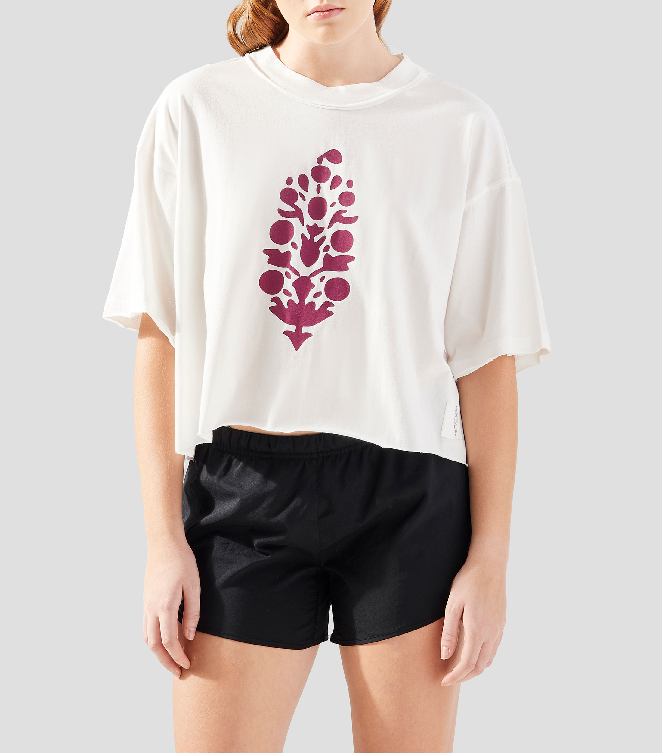 Playera cuello redondo manga corta con logo Mujer