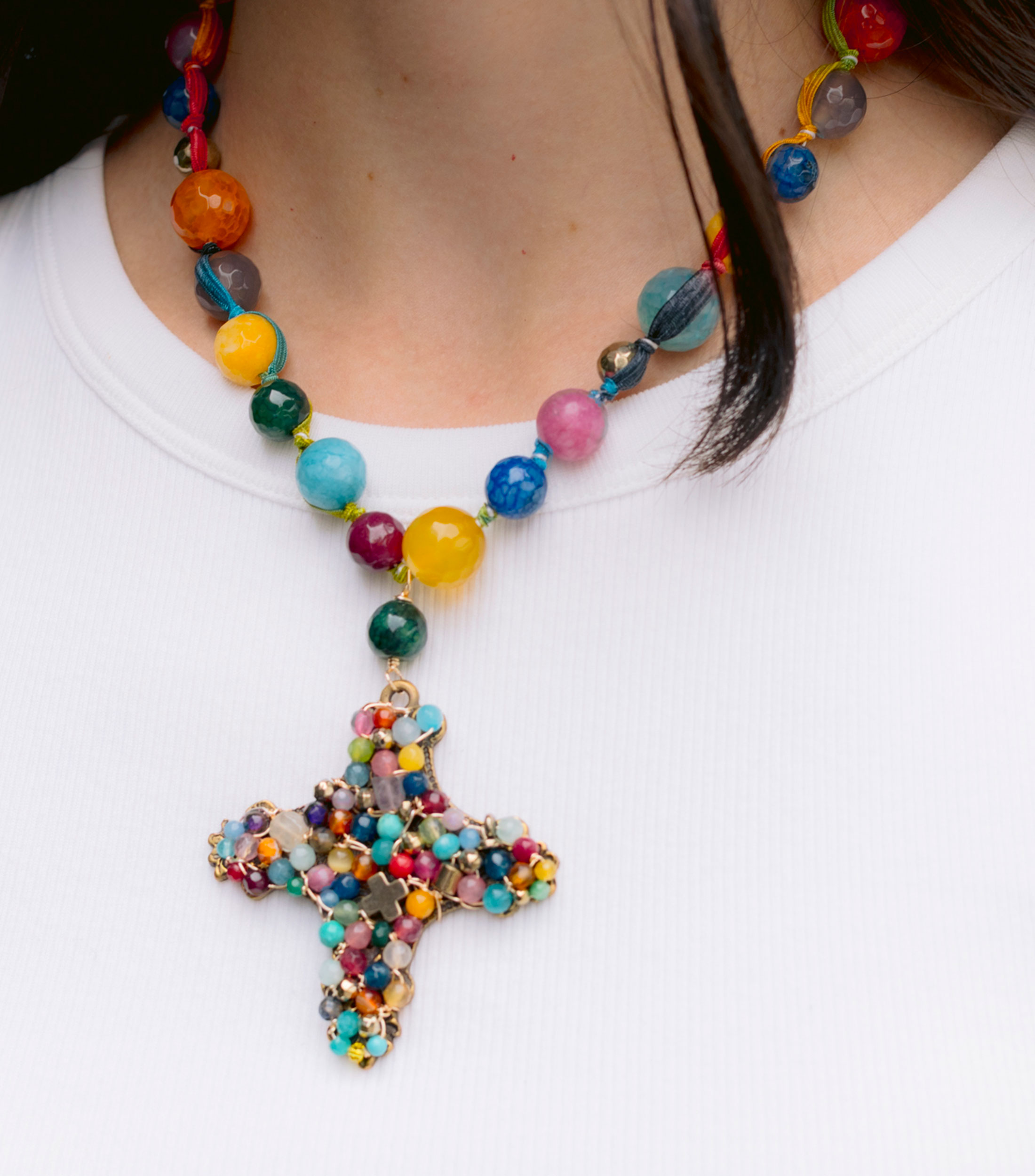 Collar con piedras multicolor Mujer