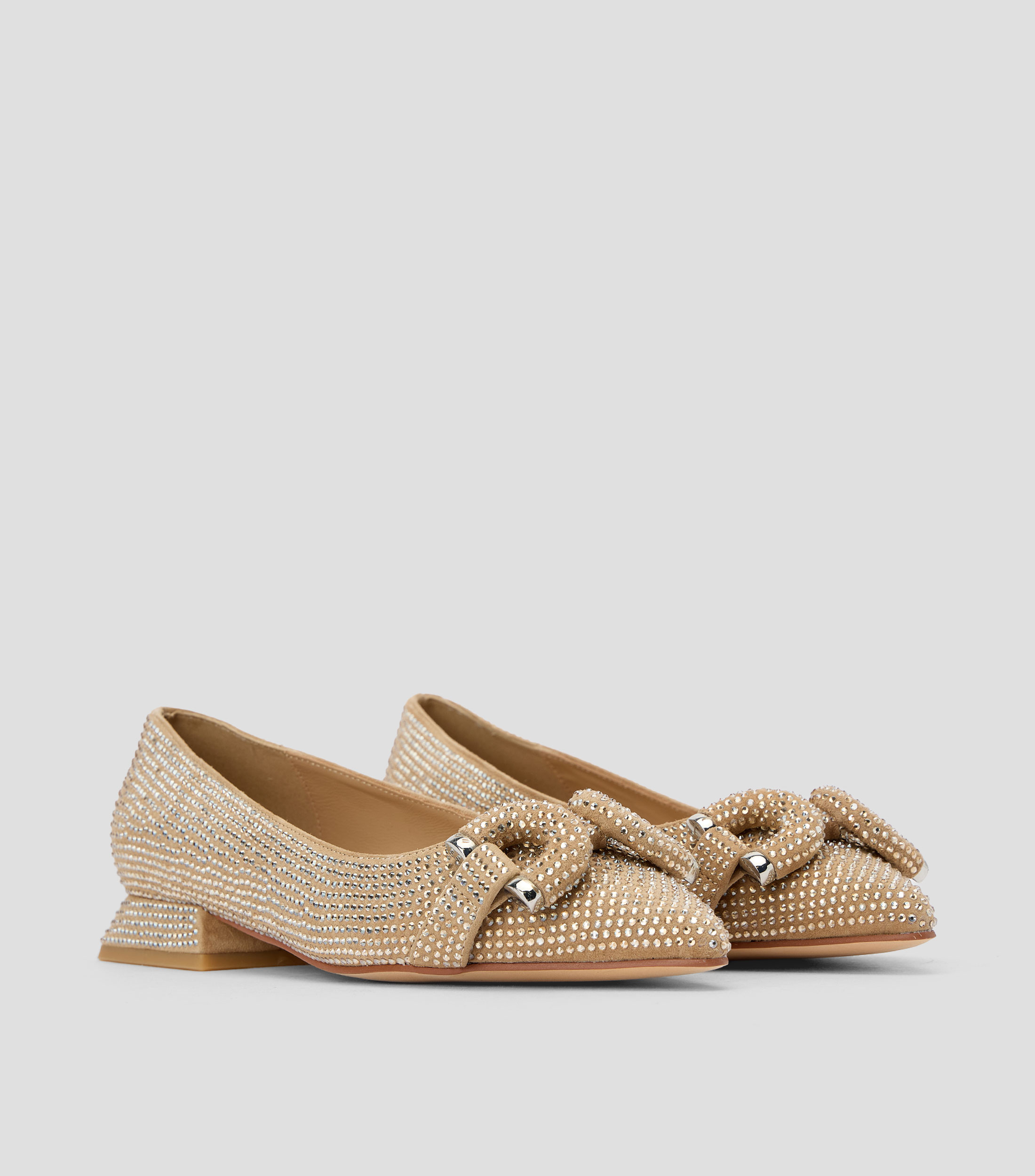 Flats en piel con piedras Mujer