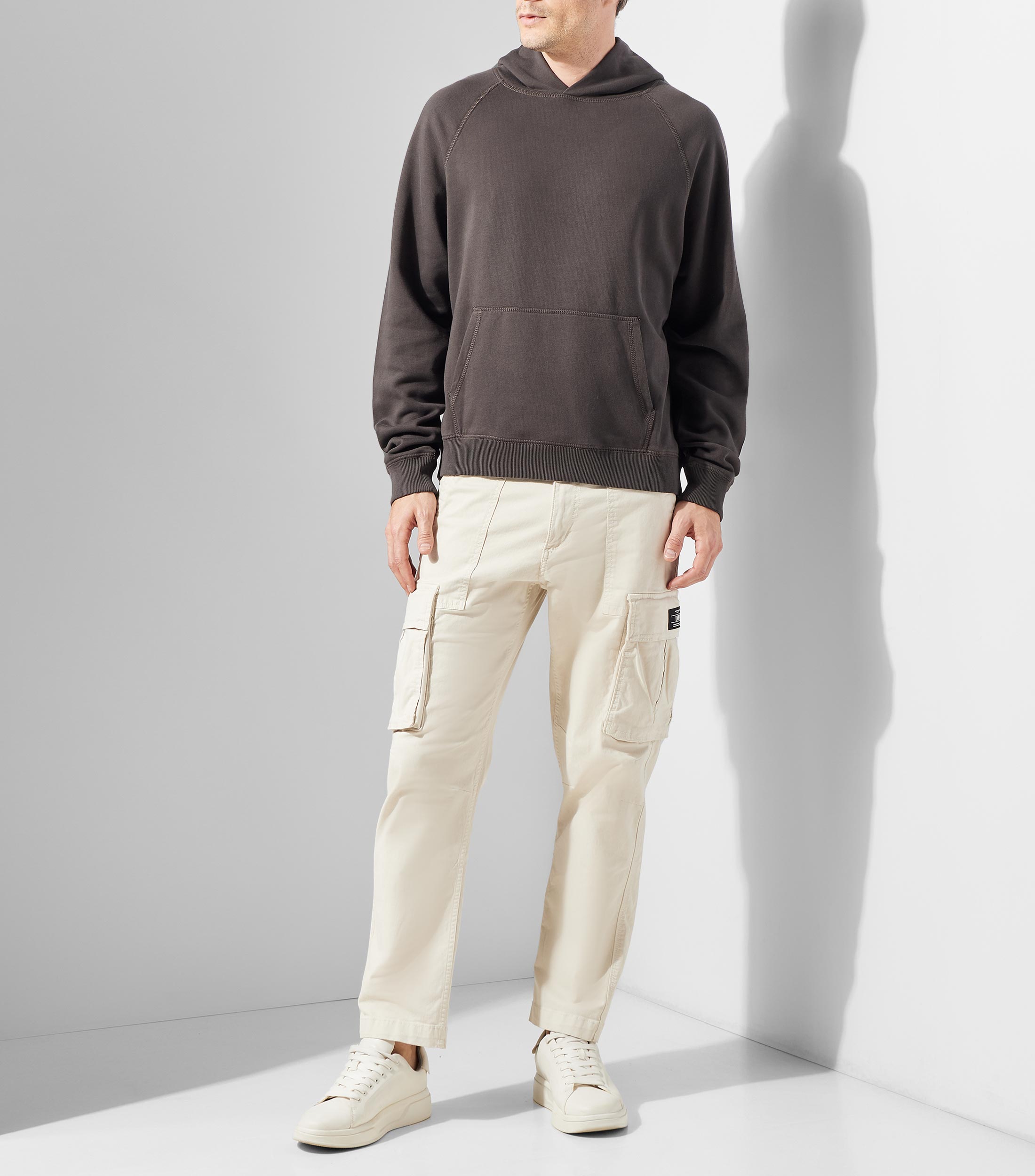 Sudadera canguro con capucha Hombre