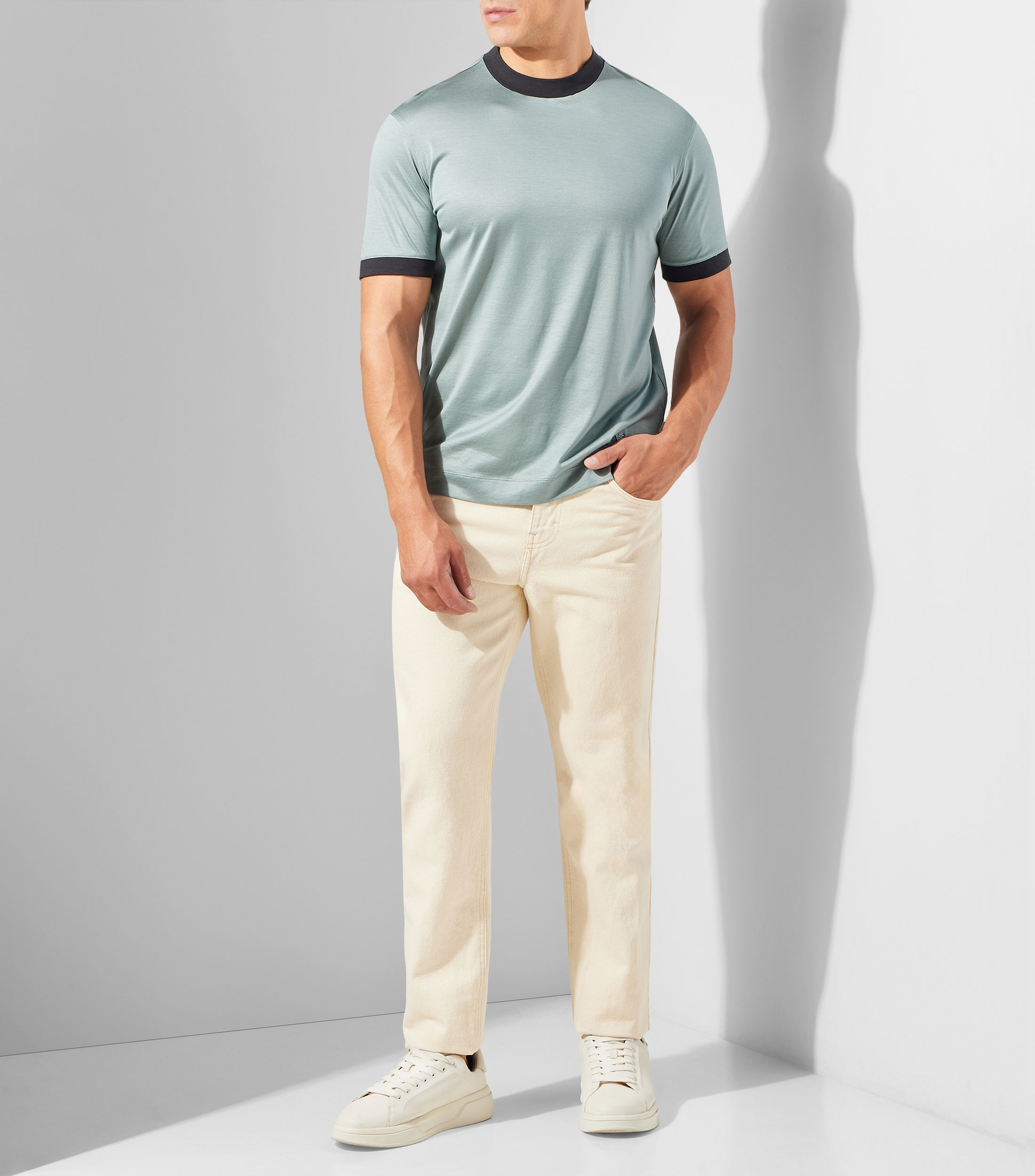 Playera de cuello redondo con manga corta lisa Hombre