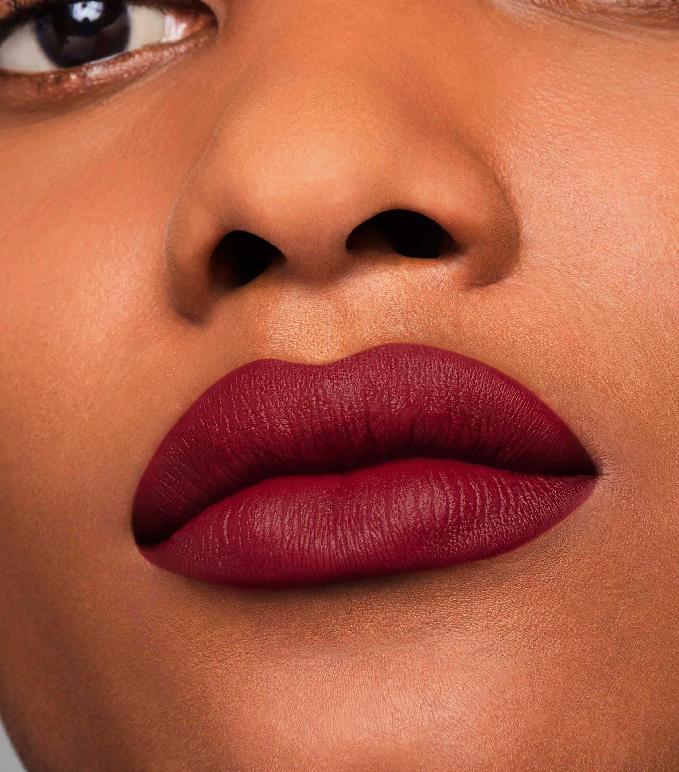 Labial de larga duración Mate Pure Color, 3.4 gr