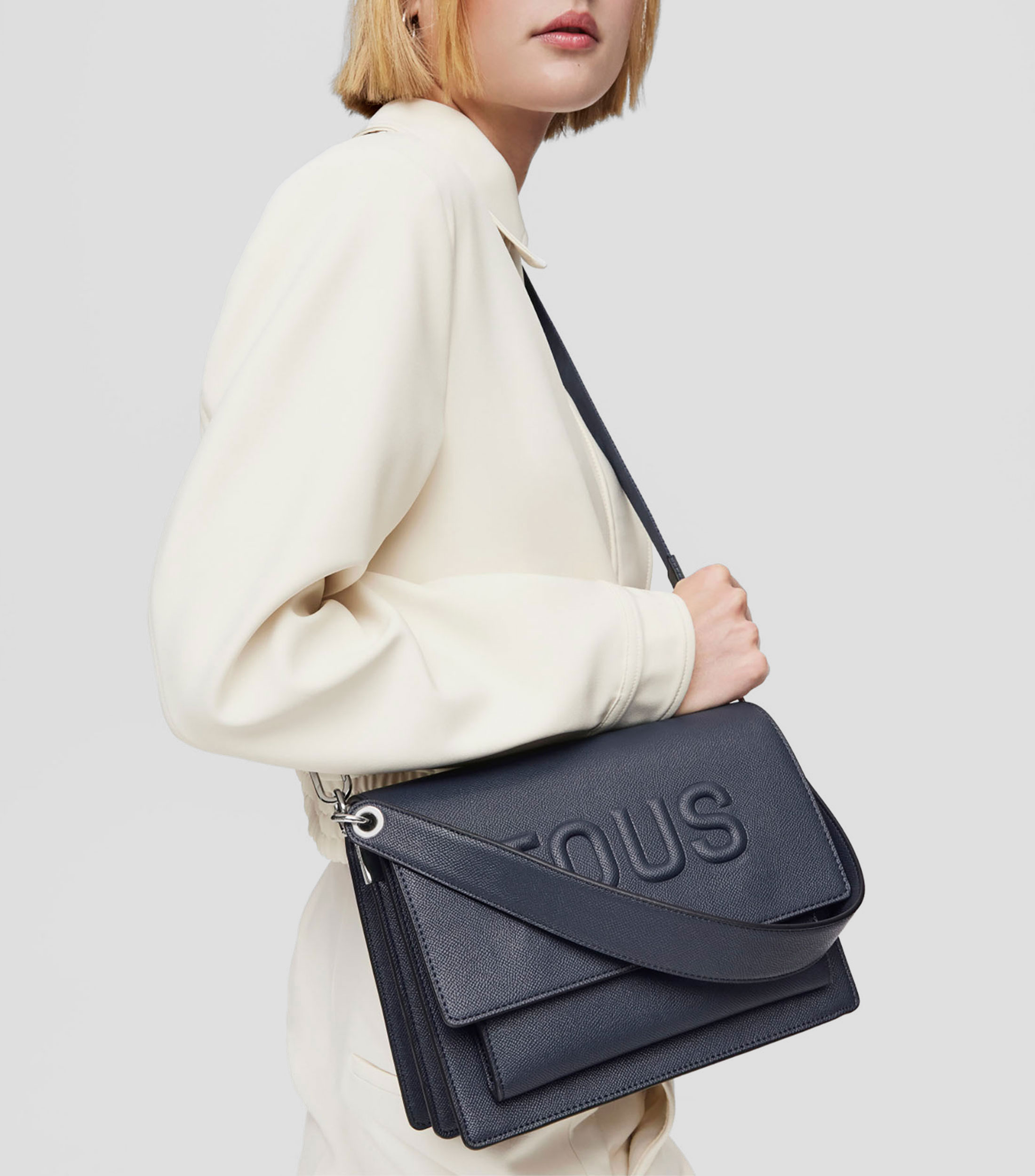 Bolso crossbody mediano Audree azul marino Brenda Mujer