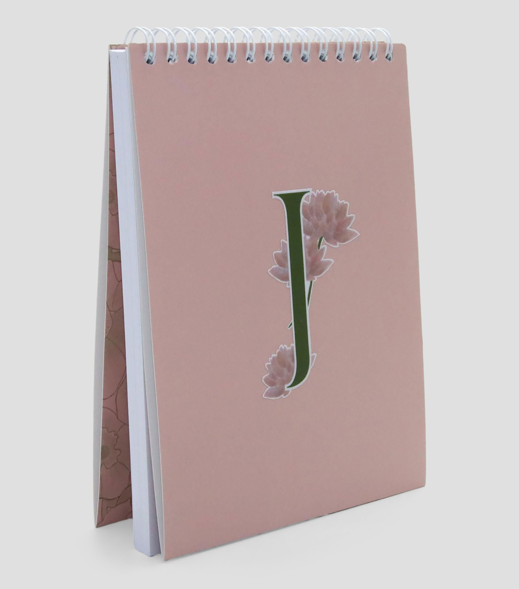 Libreta mediana inicial "J", hojas raya