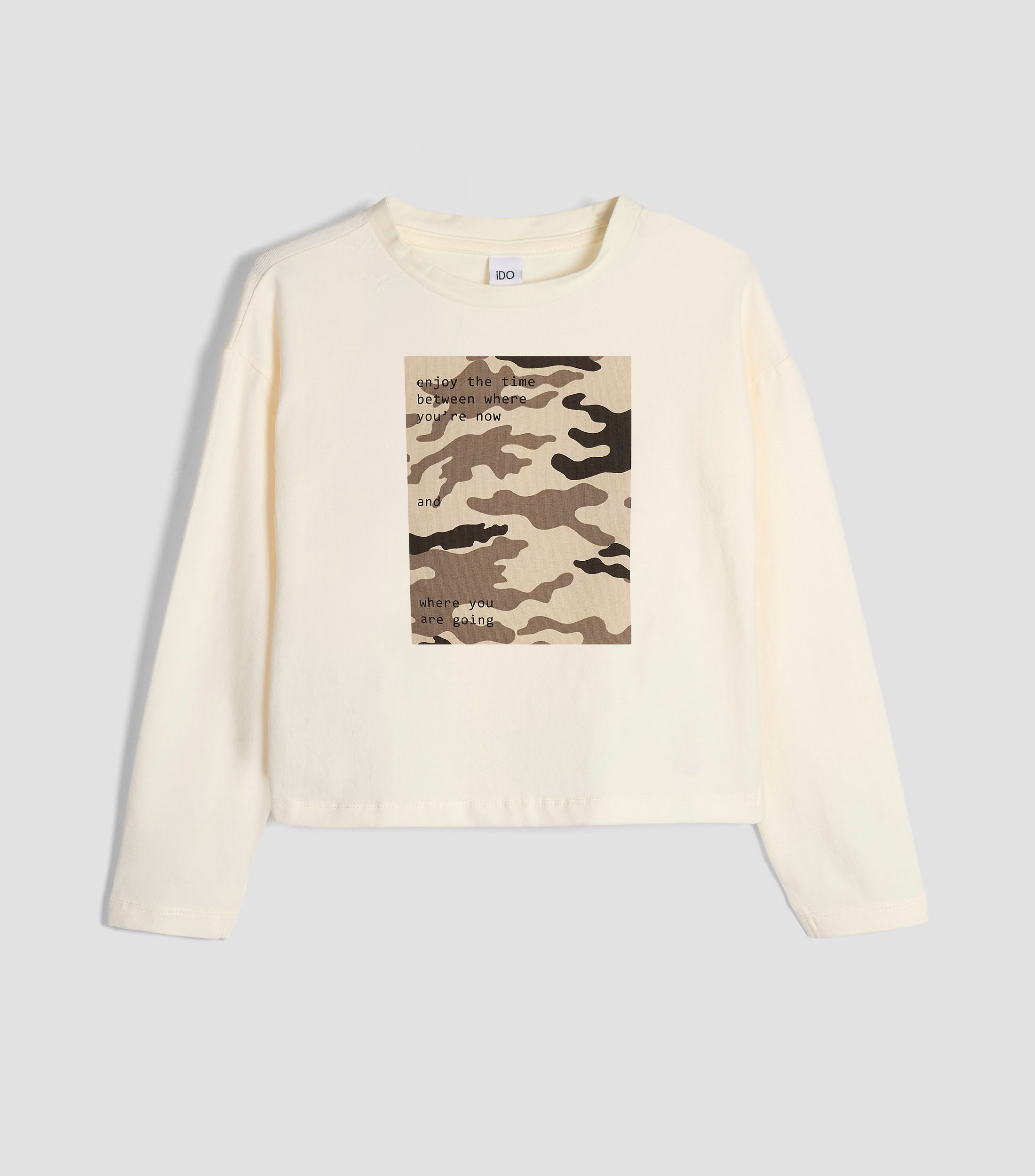Playera de cuello redondo con manga larga estampada Niña