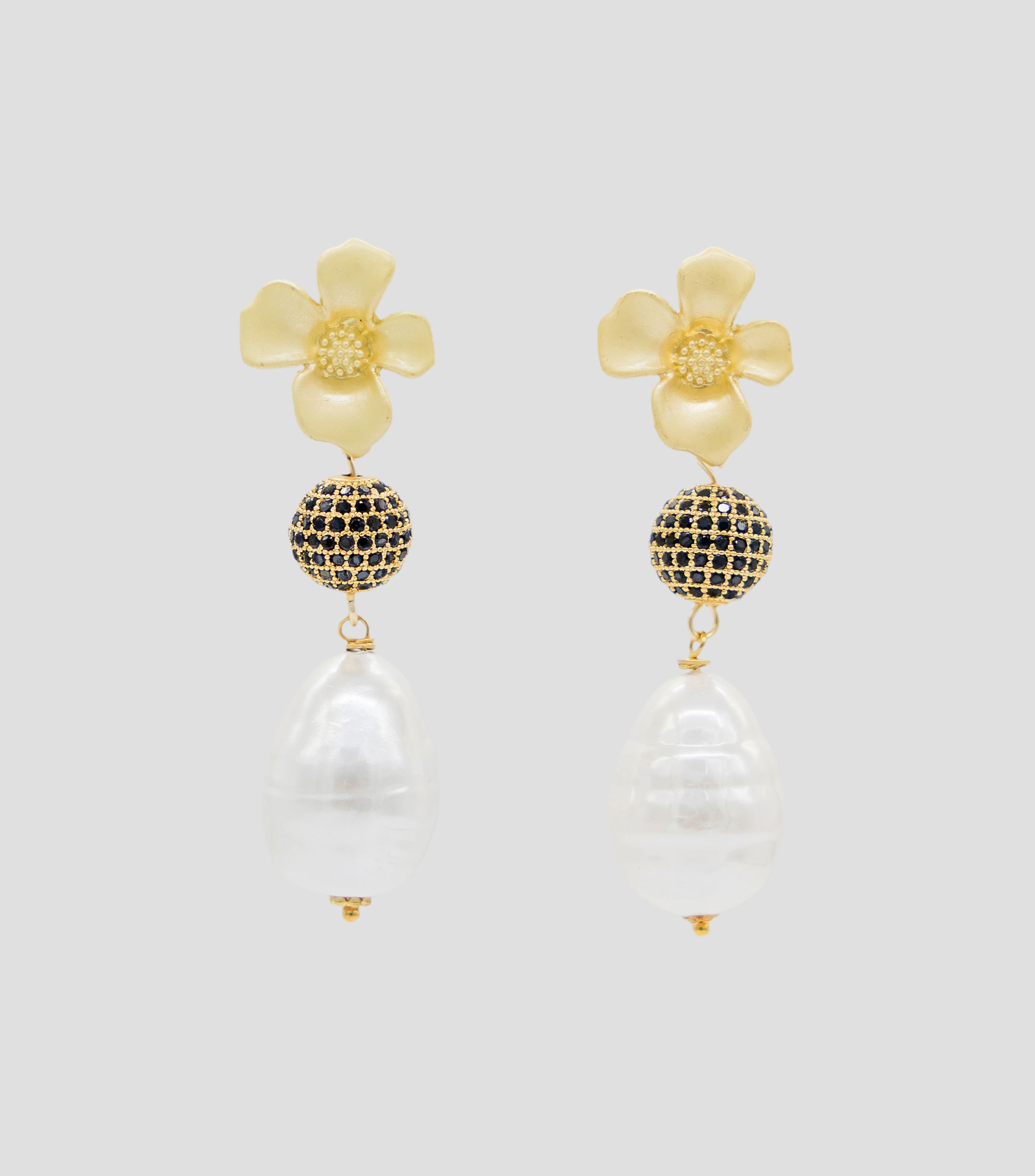 Aretes con perla Mujer