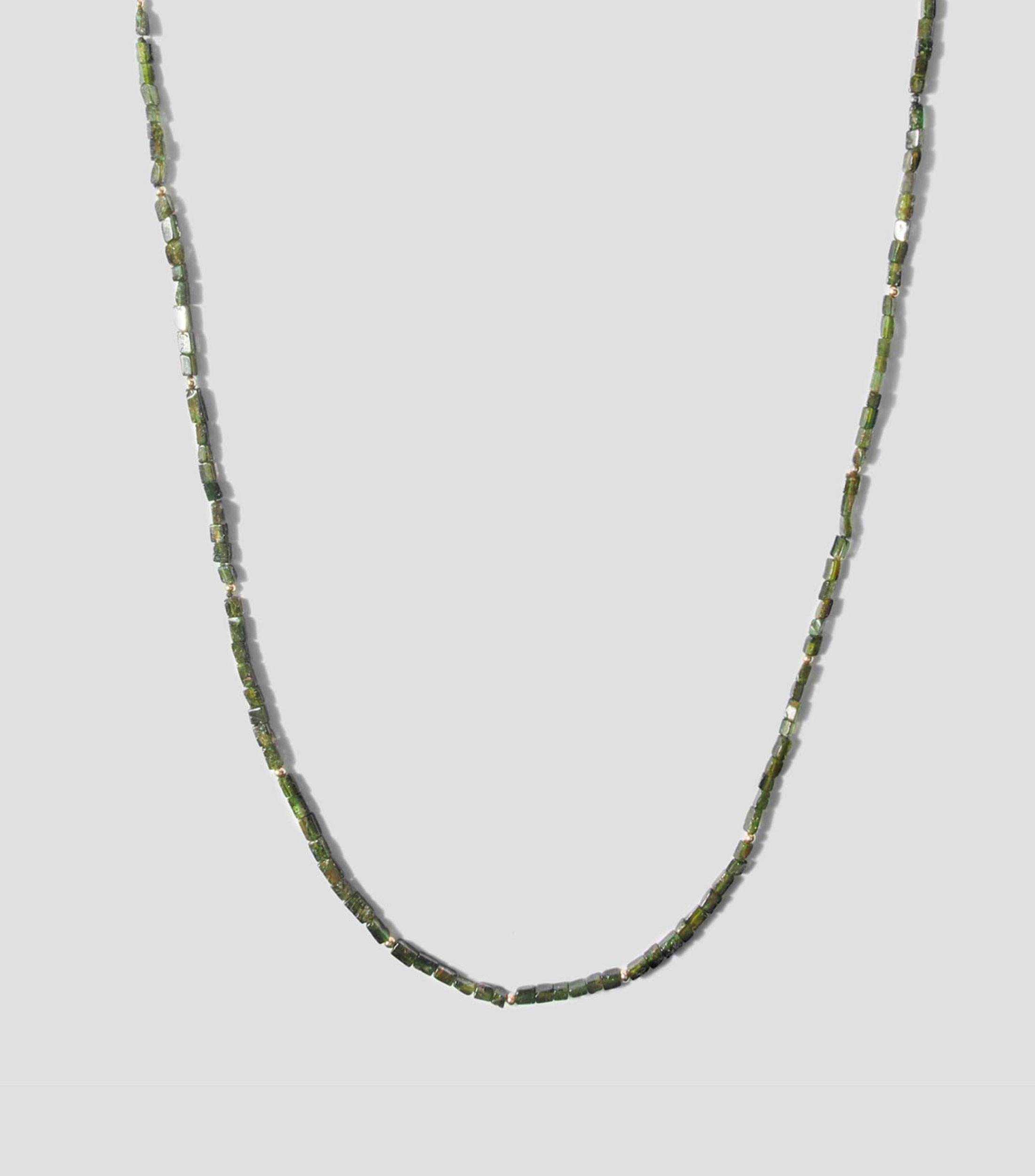 Collar con piedras Hombre