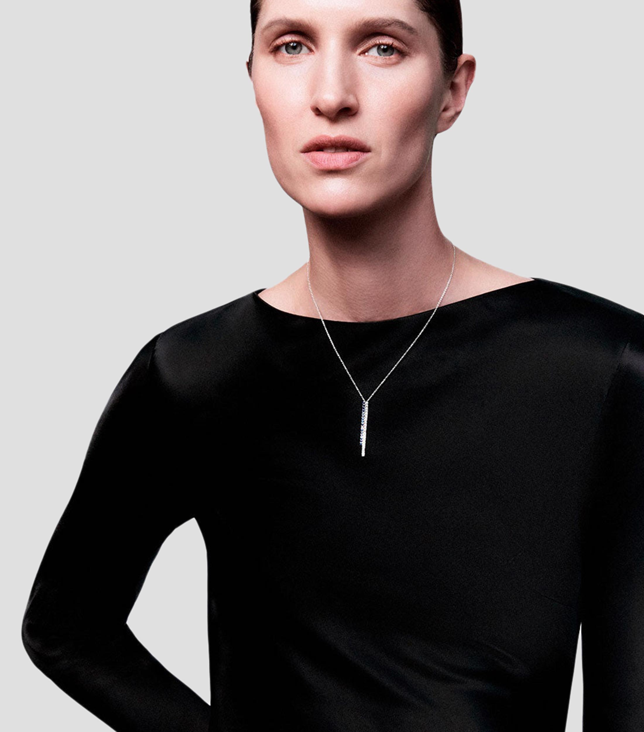 Collar en Oro de 18 Kilates con Incrustacion Mujer