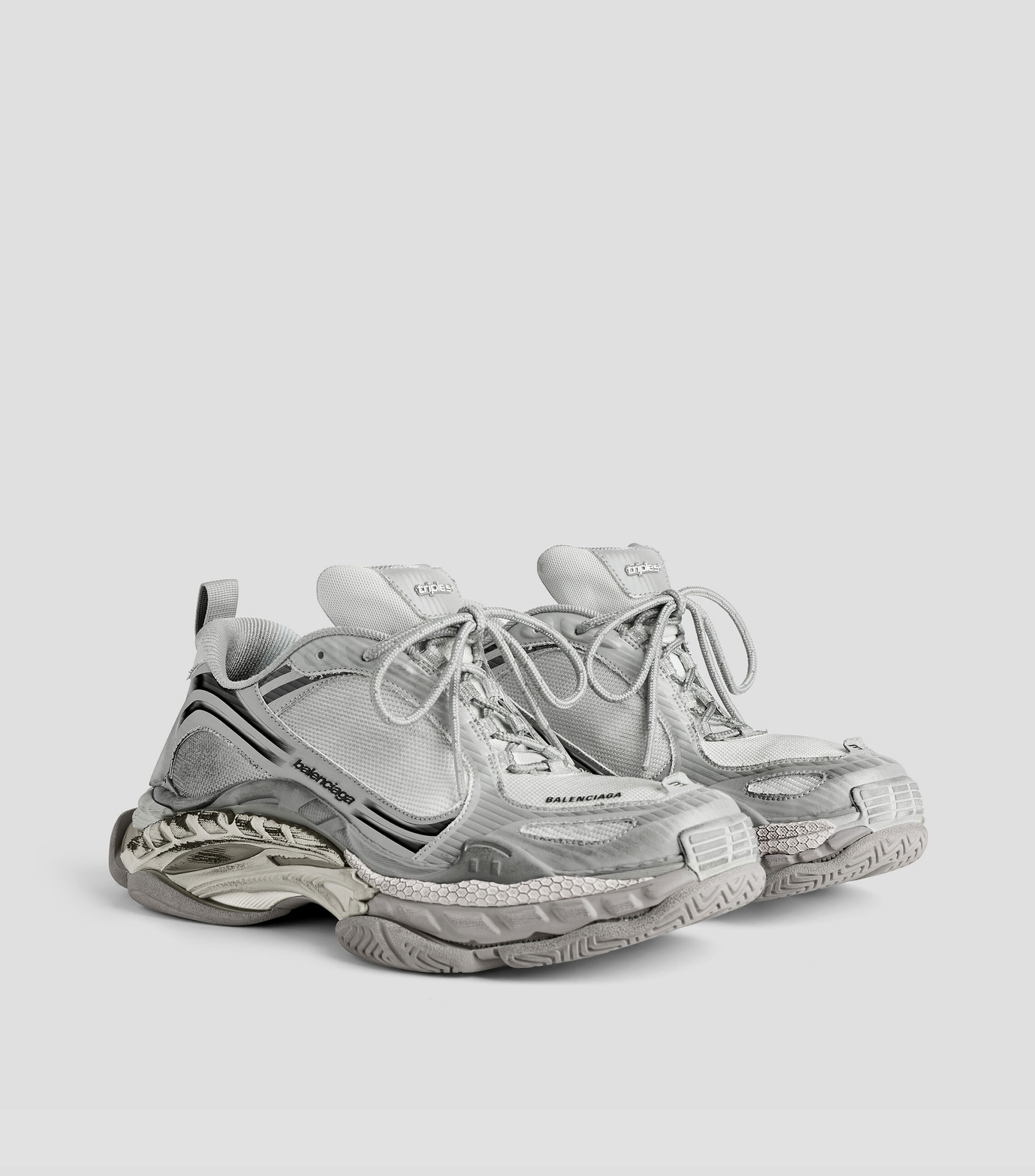 TENIS TRIPLE S2 GRADIENT