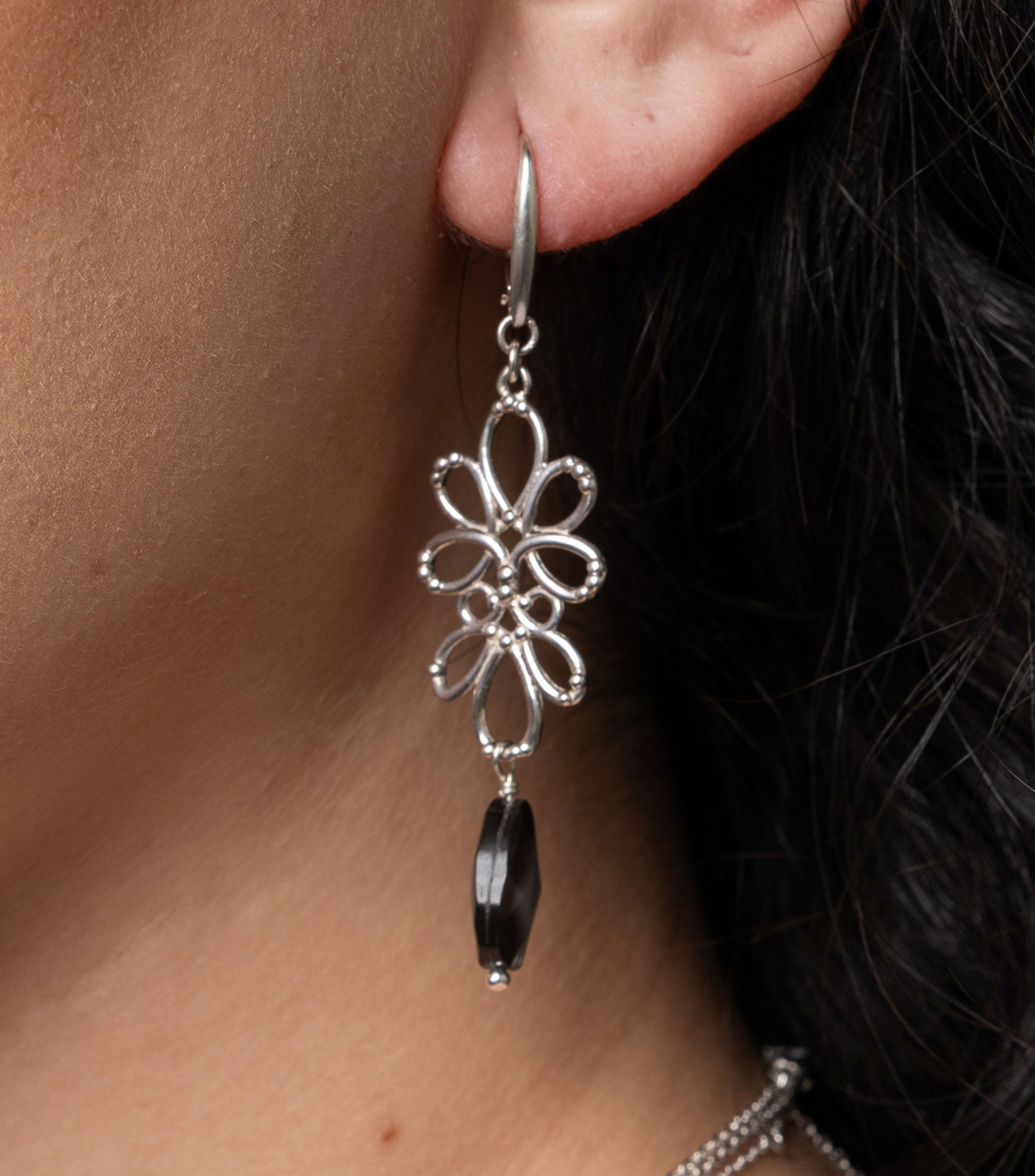 Aretes en plata .925 alargados con piedra Mujer