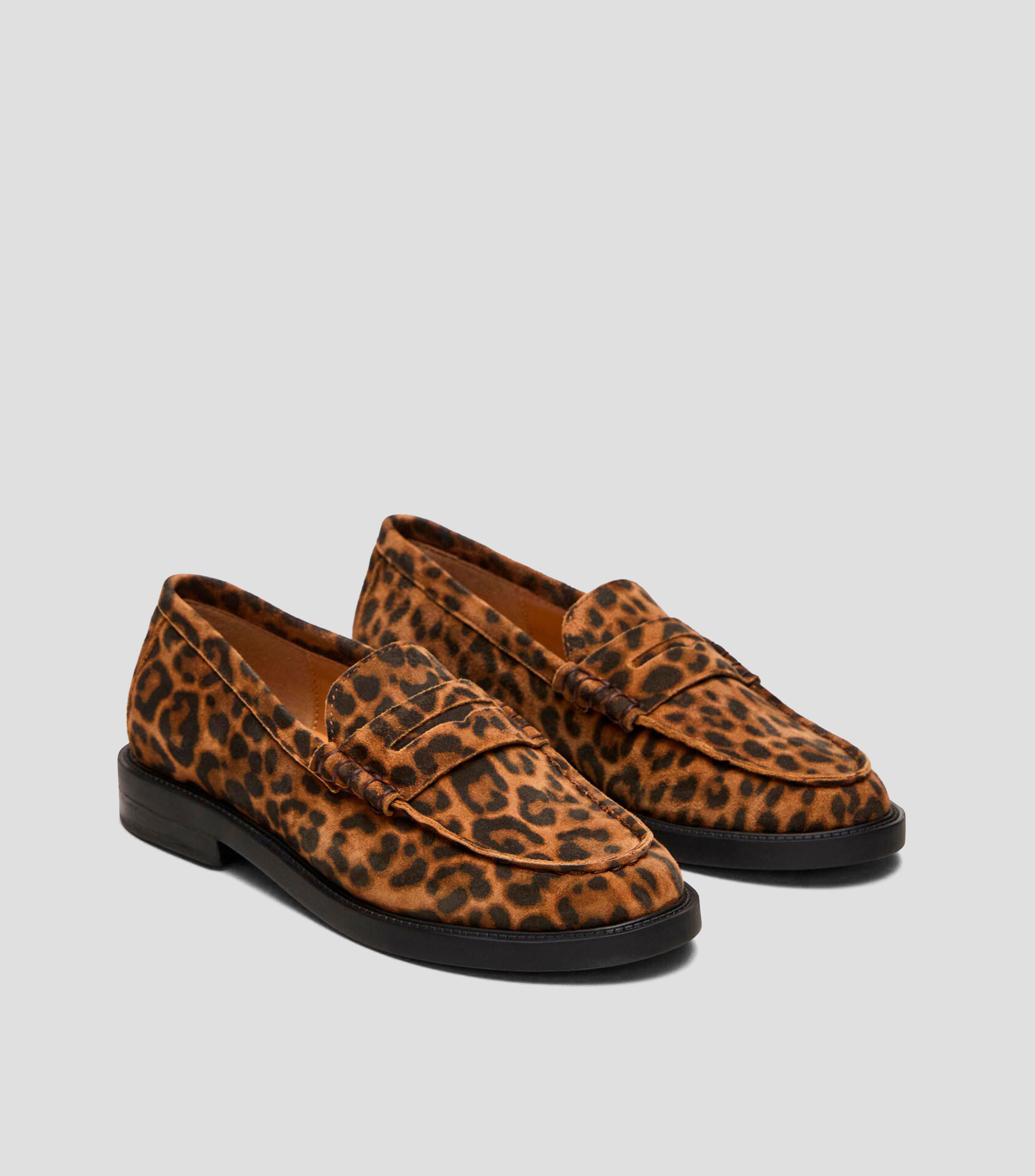 Mocasines en animalprint con cina Mujer