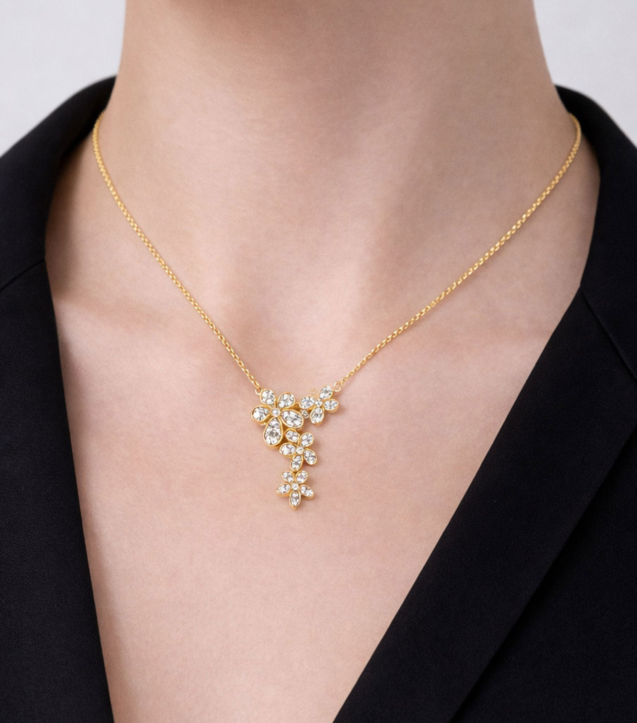 Collar en oro amarillo de 18 kilates con diamantes Mujer
