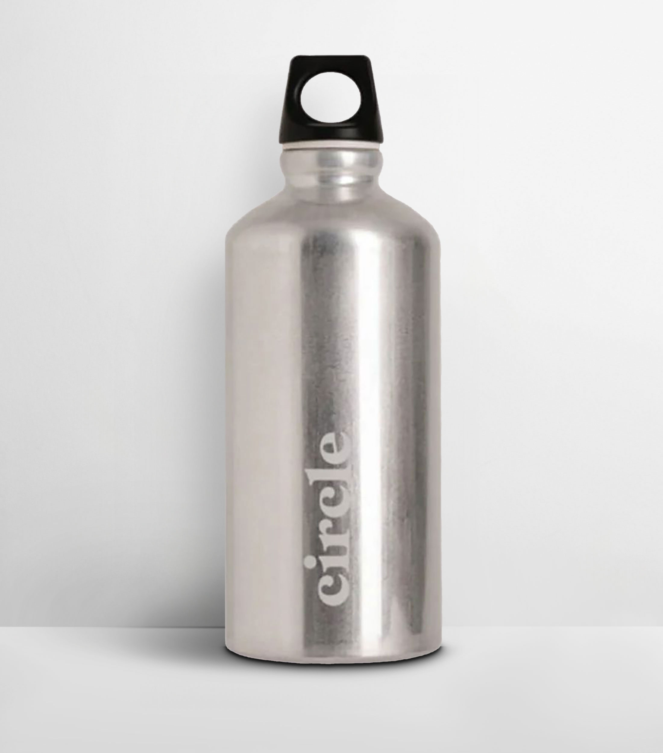 Botella en metal con tapa, 600 ml