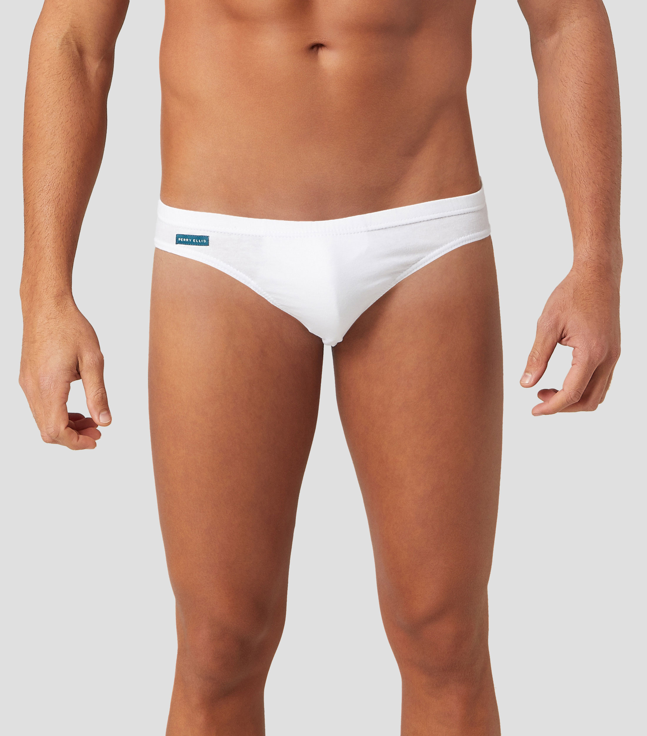 Set Perry Ellis de 3 trusas en tejido de punto, pretina elastica y marca a contraste.