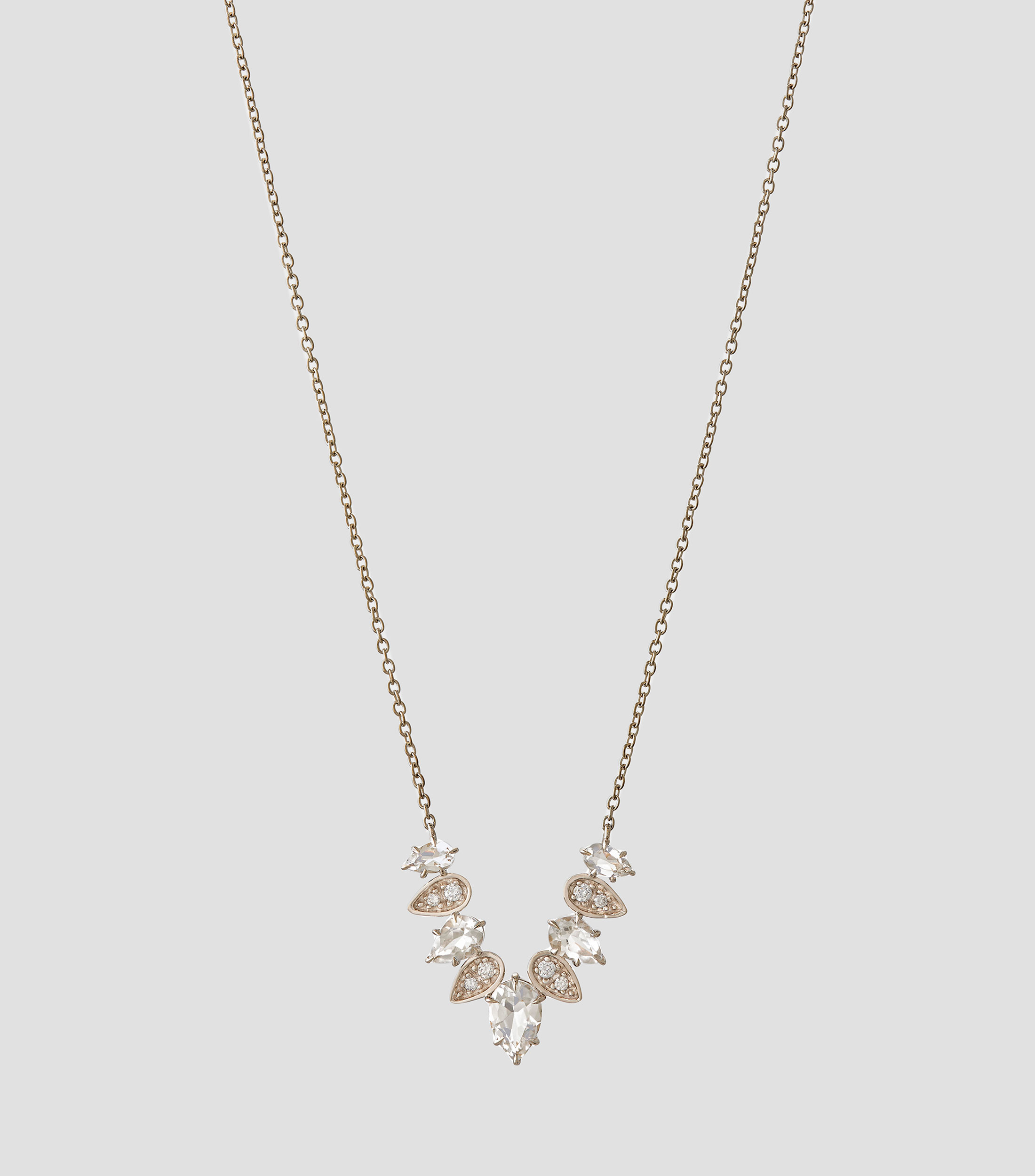 Collar con Dije en Oro de 18 Kilates Mujer