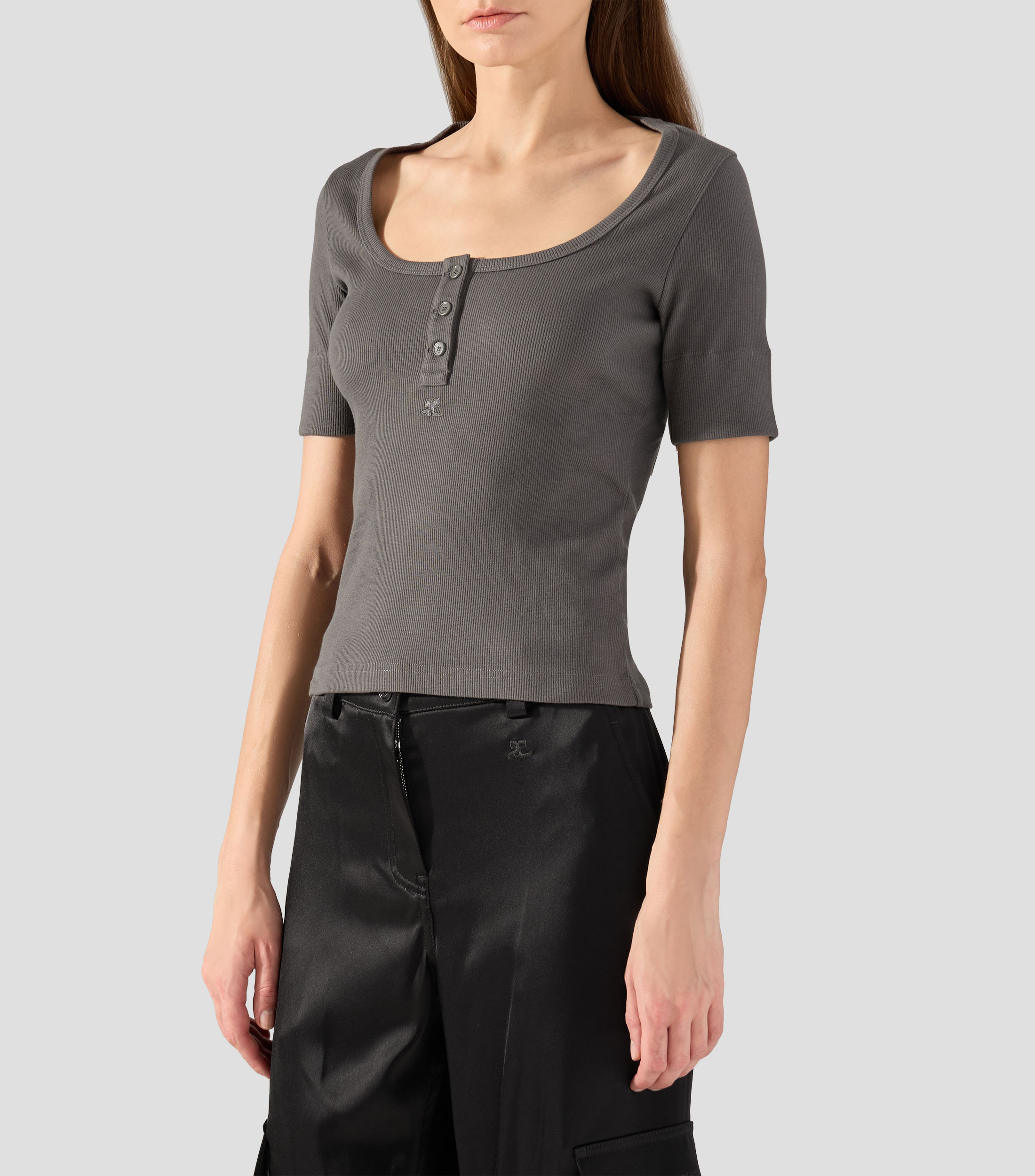 Playera de cuello redondo con manga corta lisa Mujer