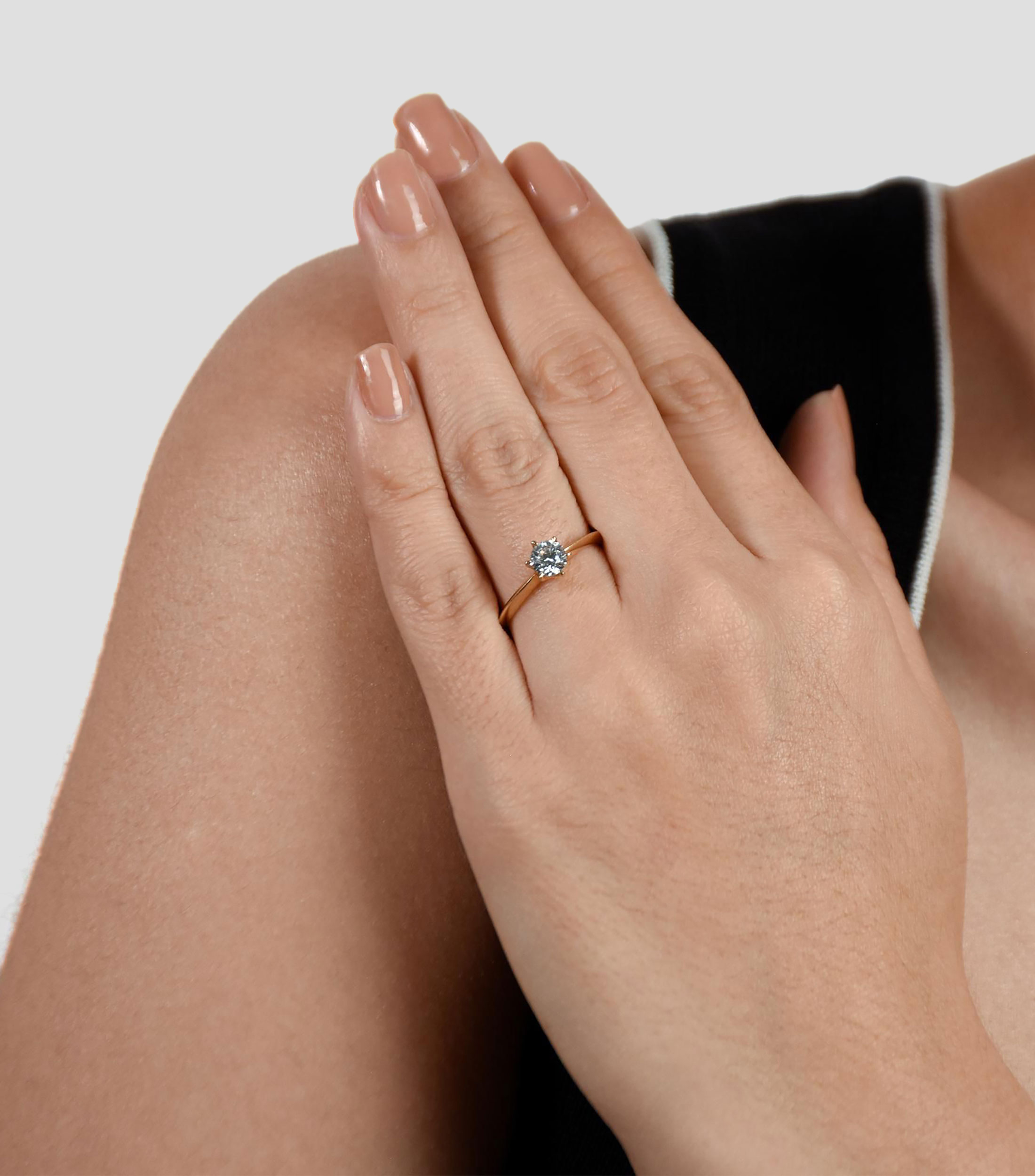 Anillo de compromiso en Oro amarillo de 14 kilates con diamantes naturales incrustados Mujer