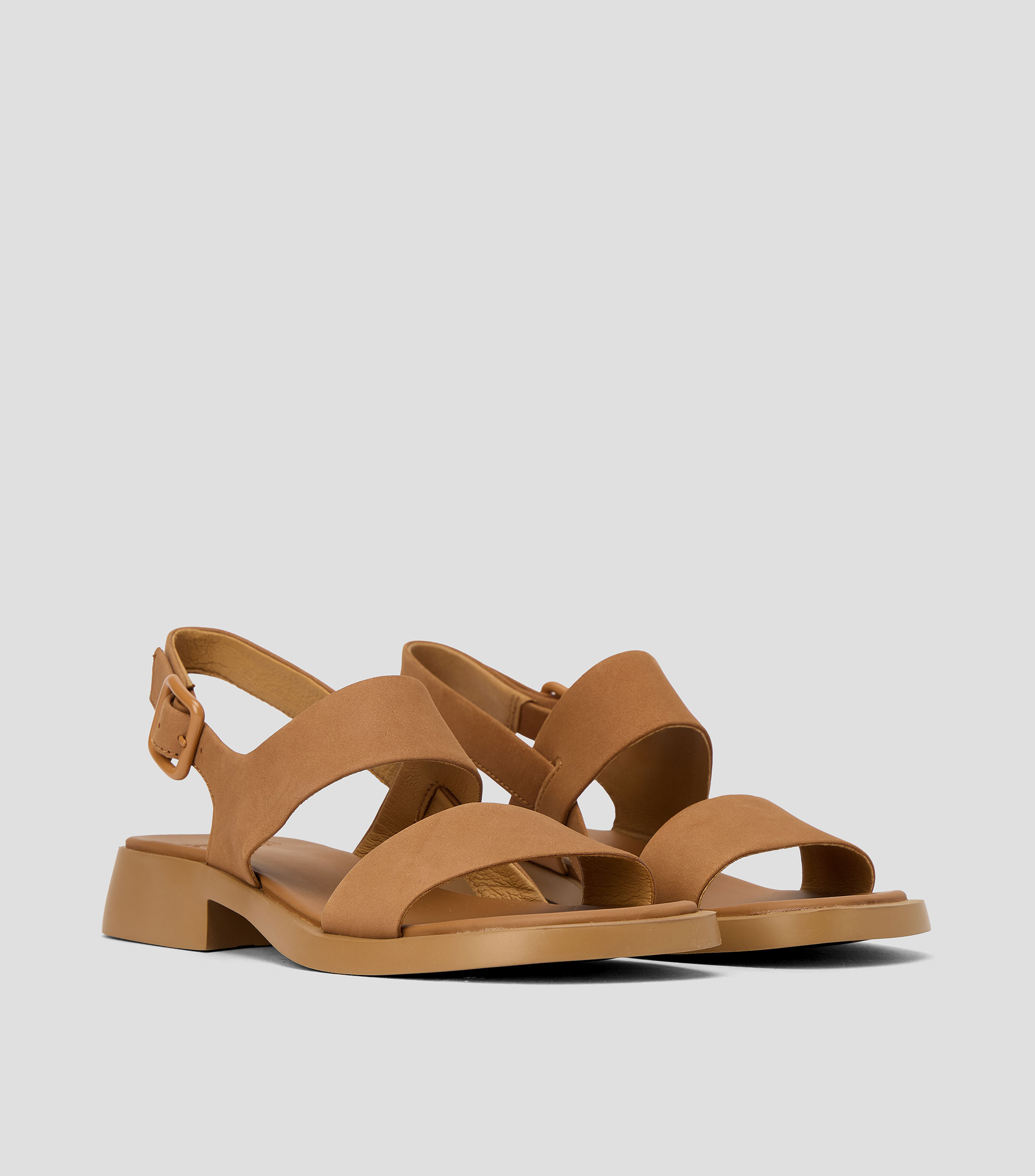 Sandalias casuales tacón bajo ancho en piel Mujer