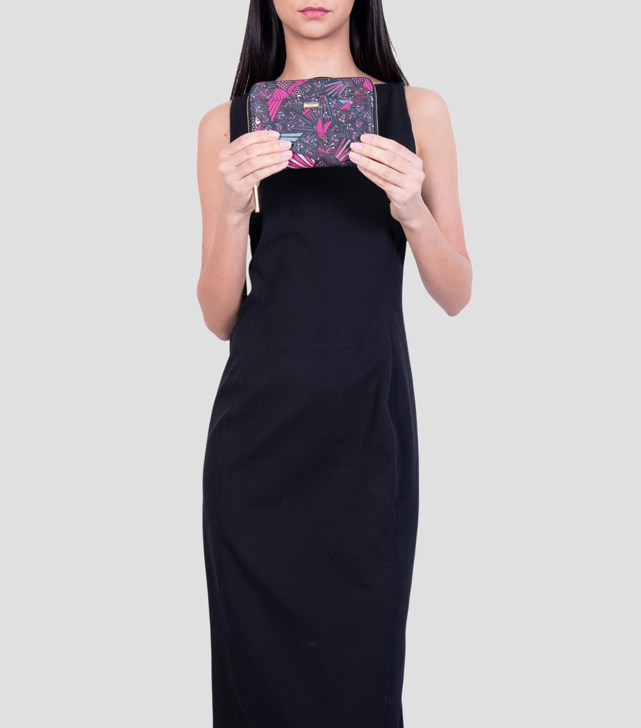 Cartera negra con rosa y colibríes Mujer