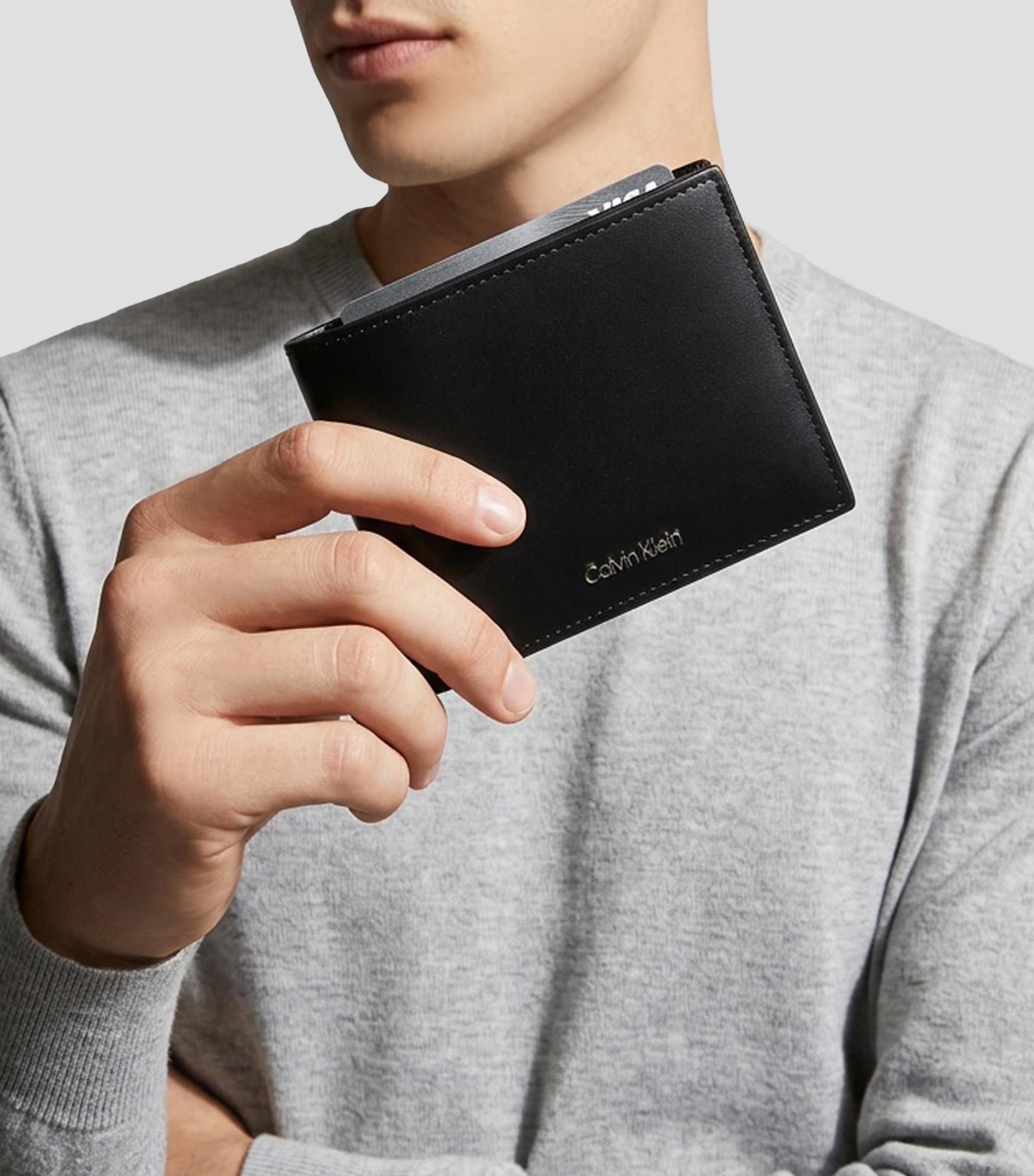 Cartera bifold en cuero vacuno liso Hombre