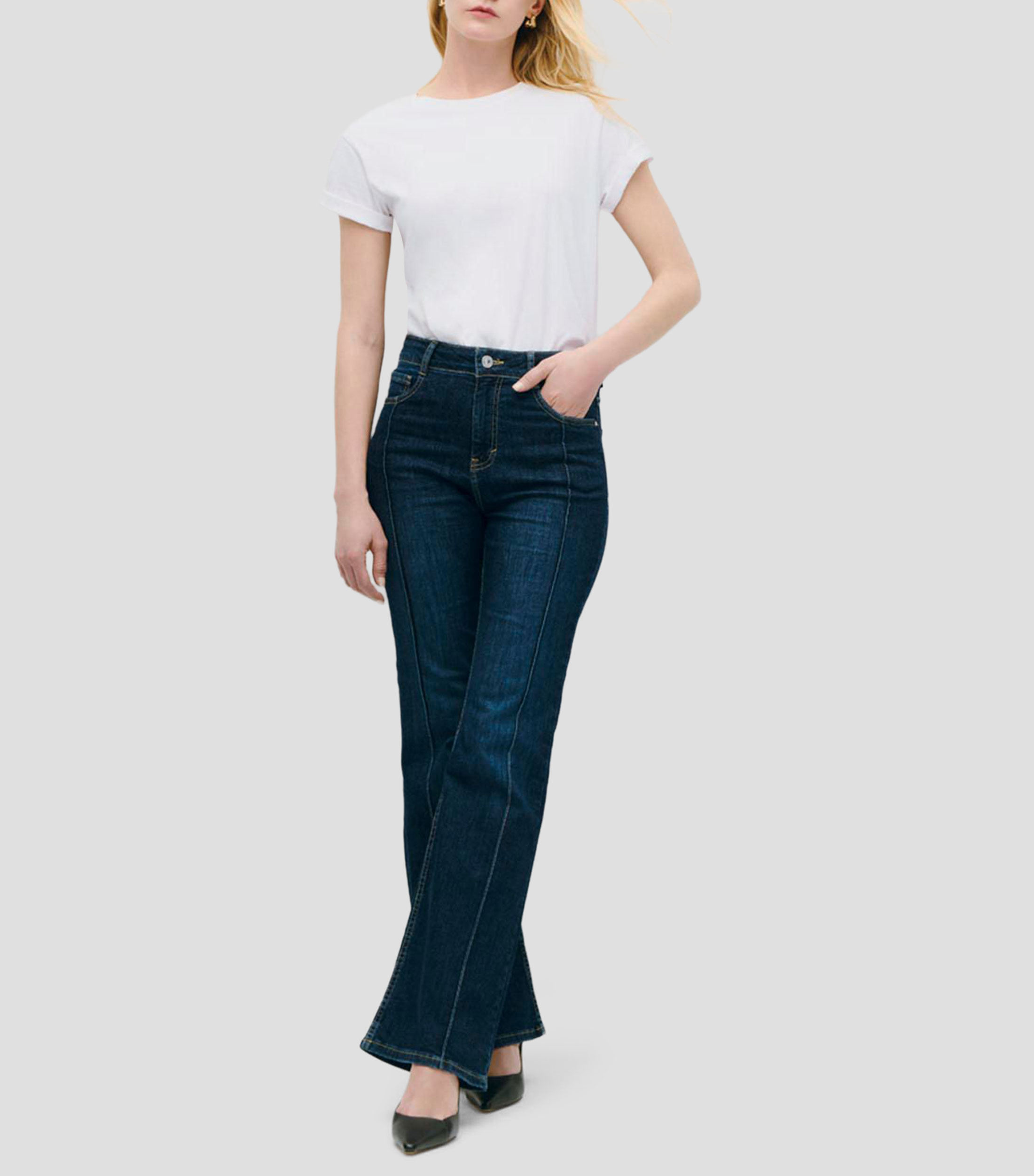 Jeans Flared Tiro Alto Azul Oscuro Con Costilla Mujer