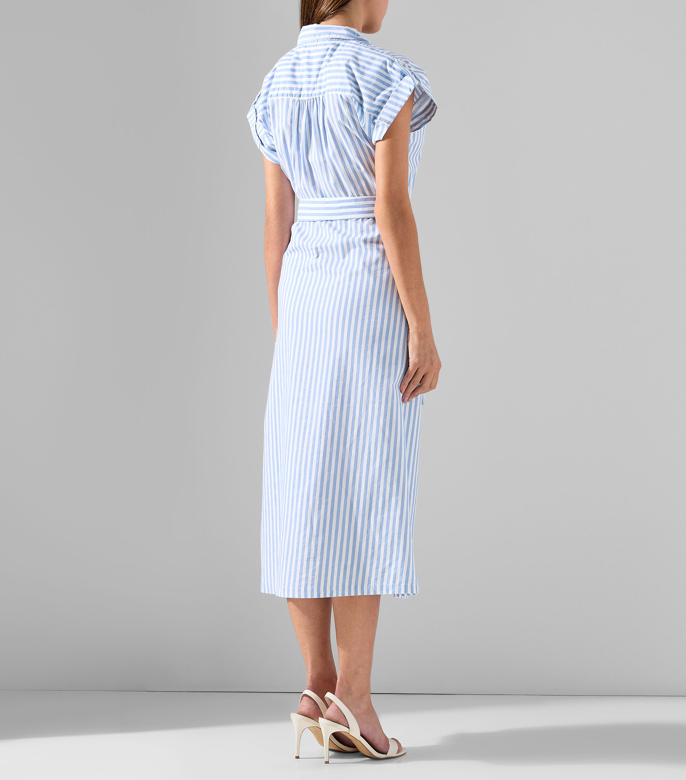 Vestido largo con rayas de manga corta Mujer