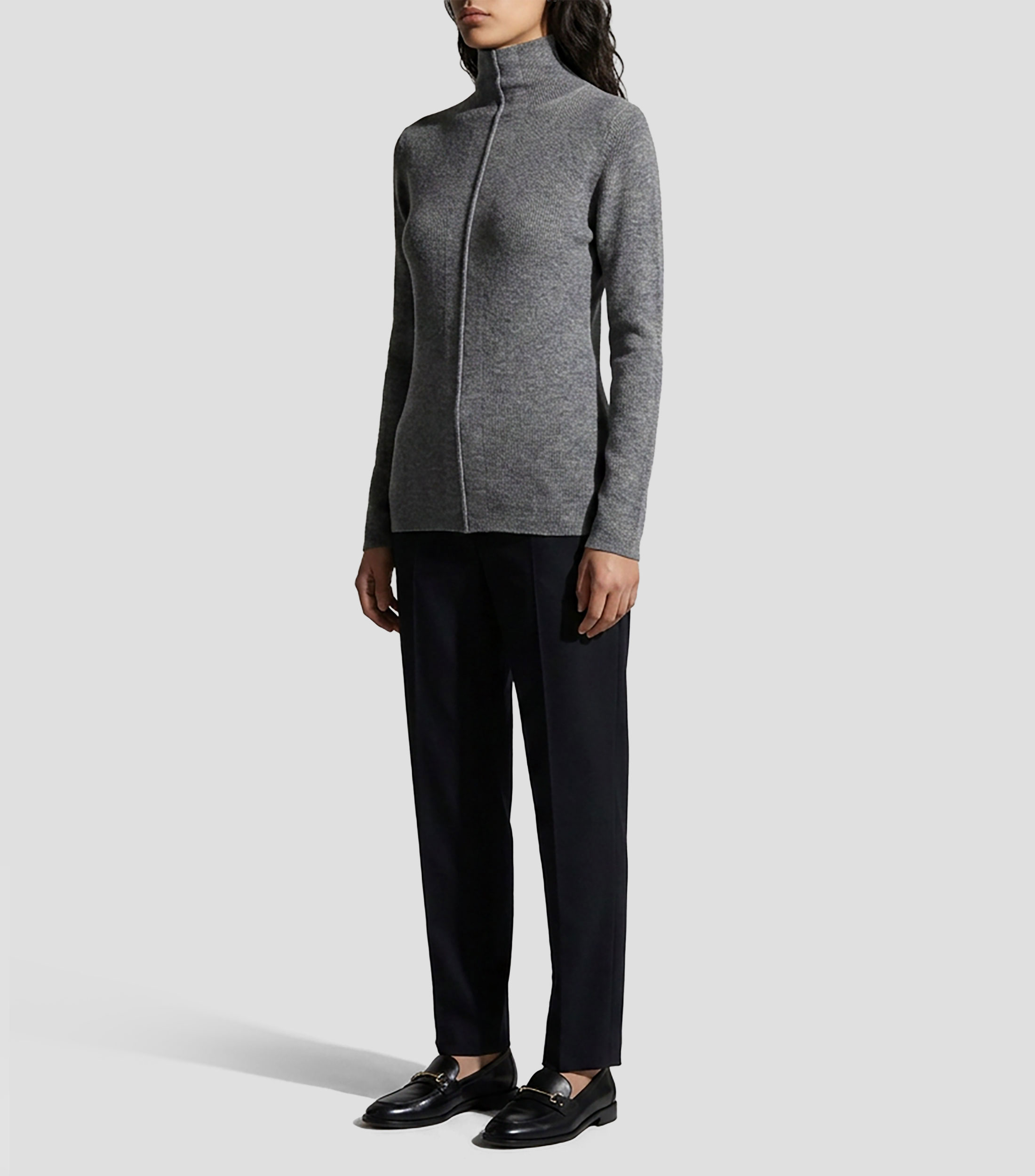 Suéter cuello alto Mujer