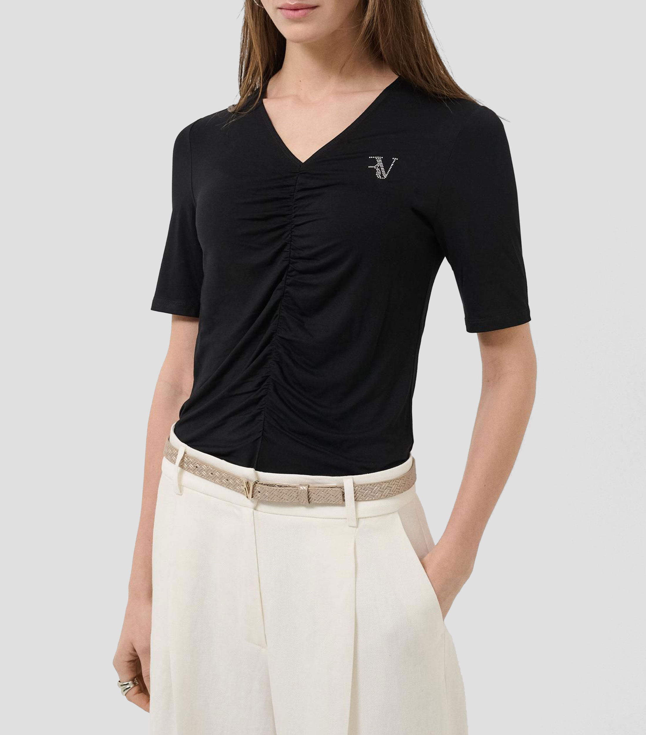 Playera cuello V manga corta lisa Mujer