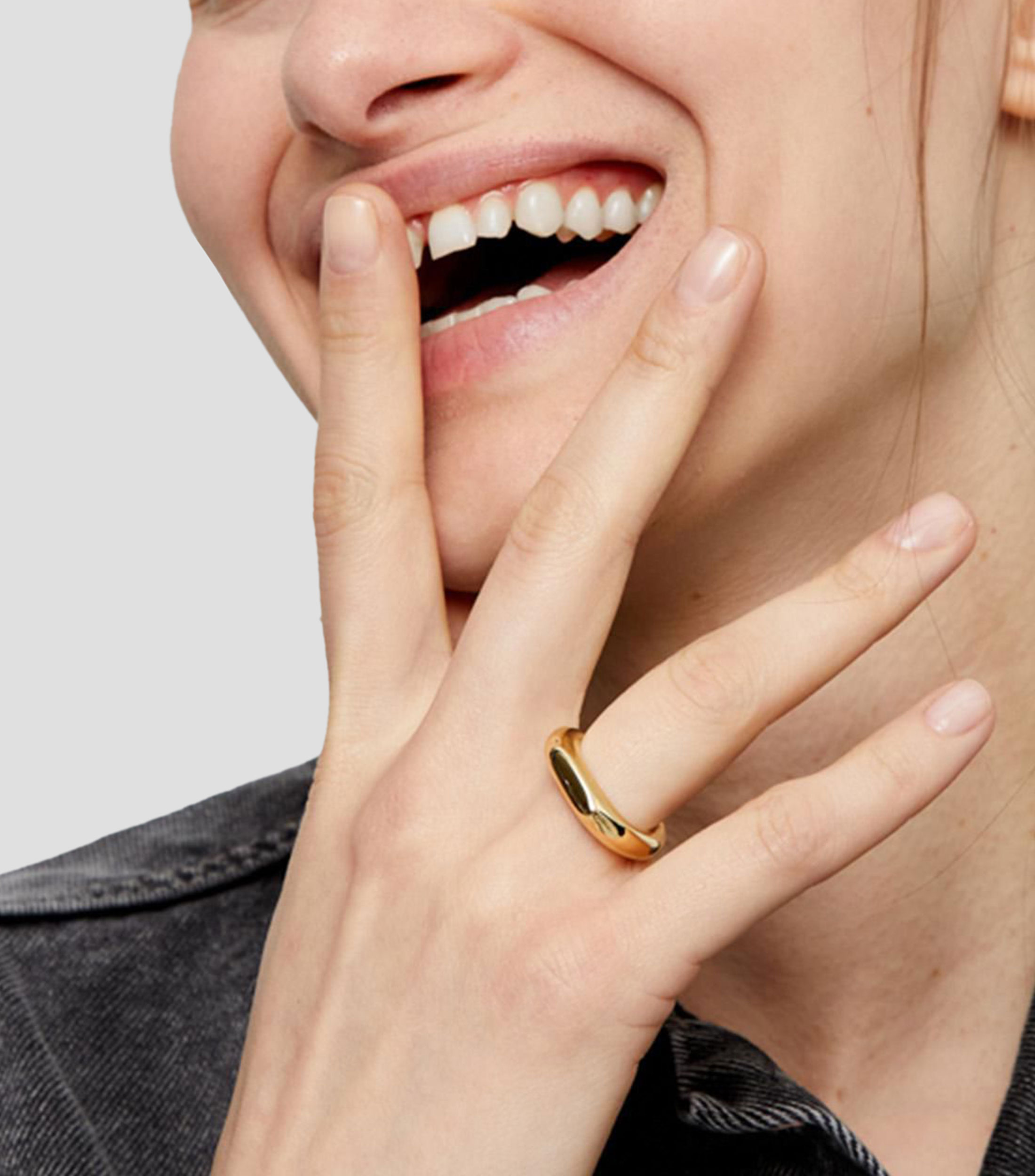 Anillo dorado Mujer