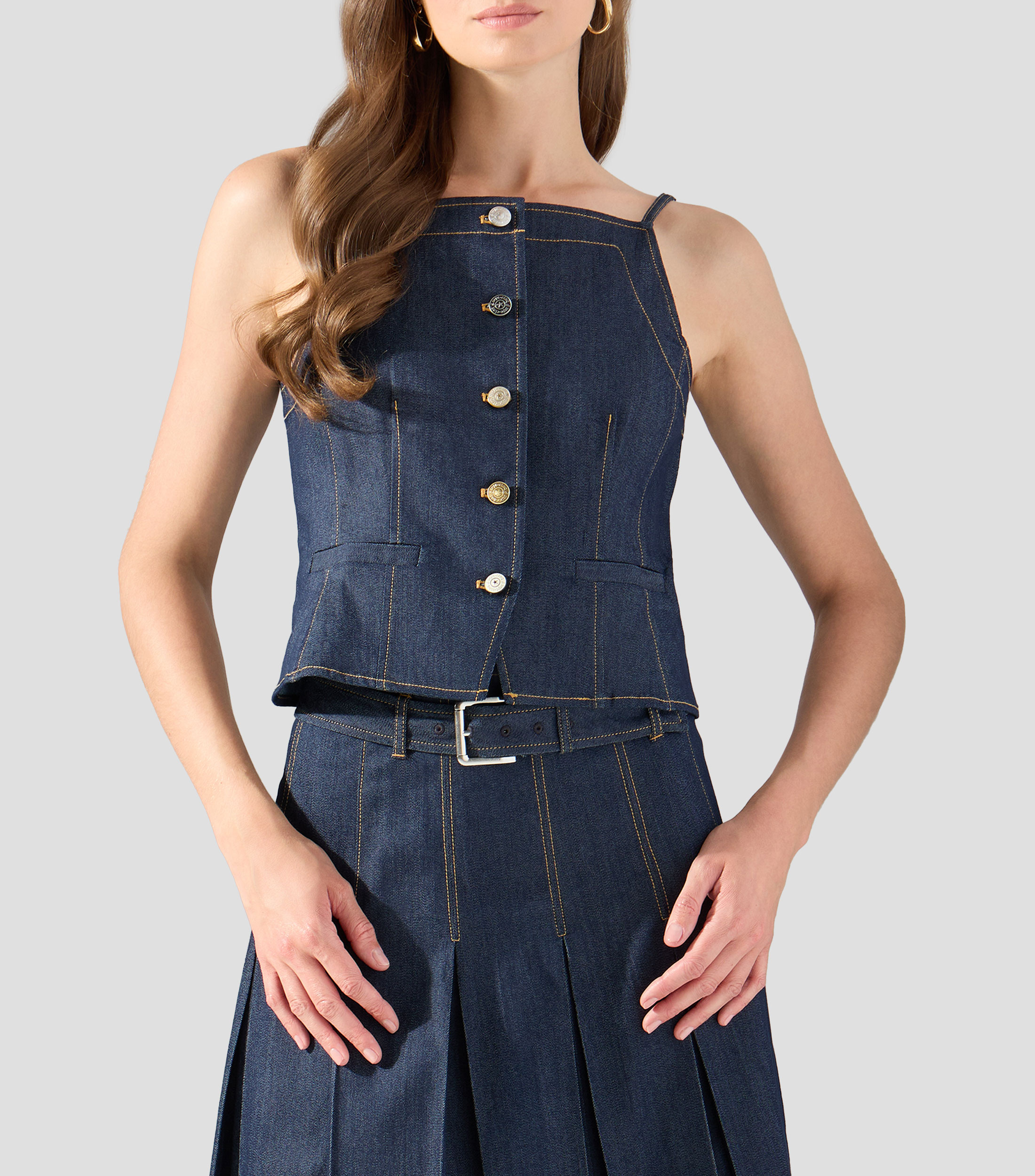 Blusa lisa sin mangas Mujer