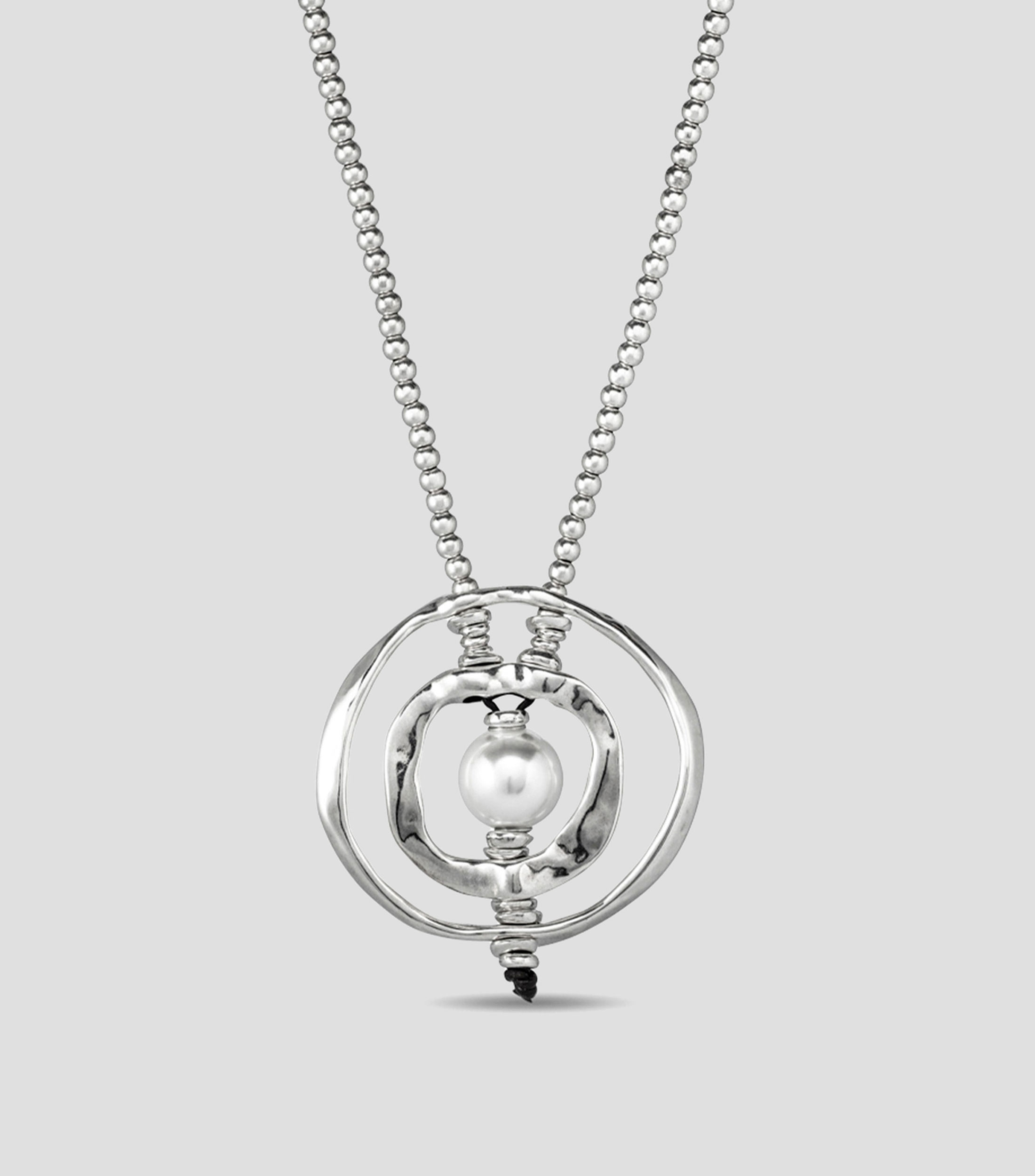 Collar con colgante ovalado y perla madre Mujer