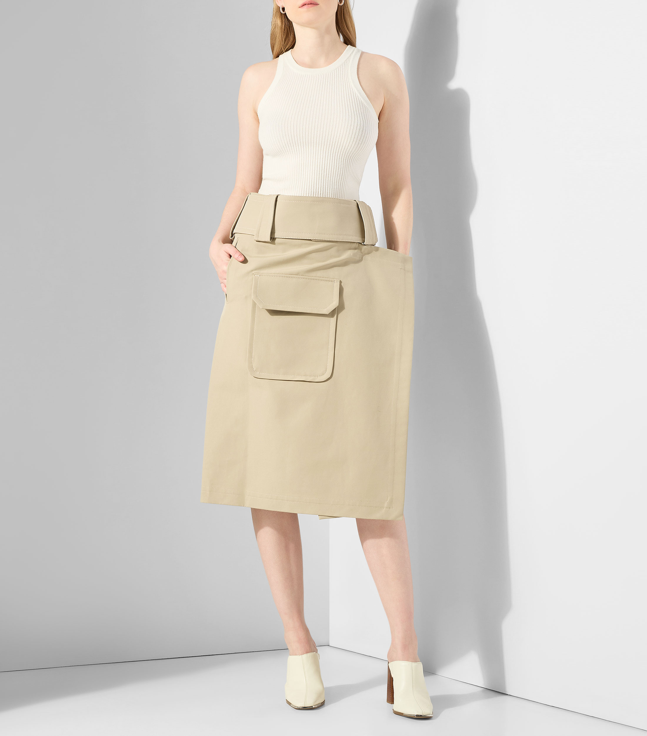 Falda midi de corte recto lisa Mujer