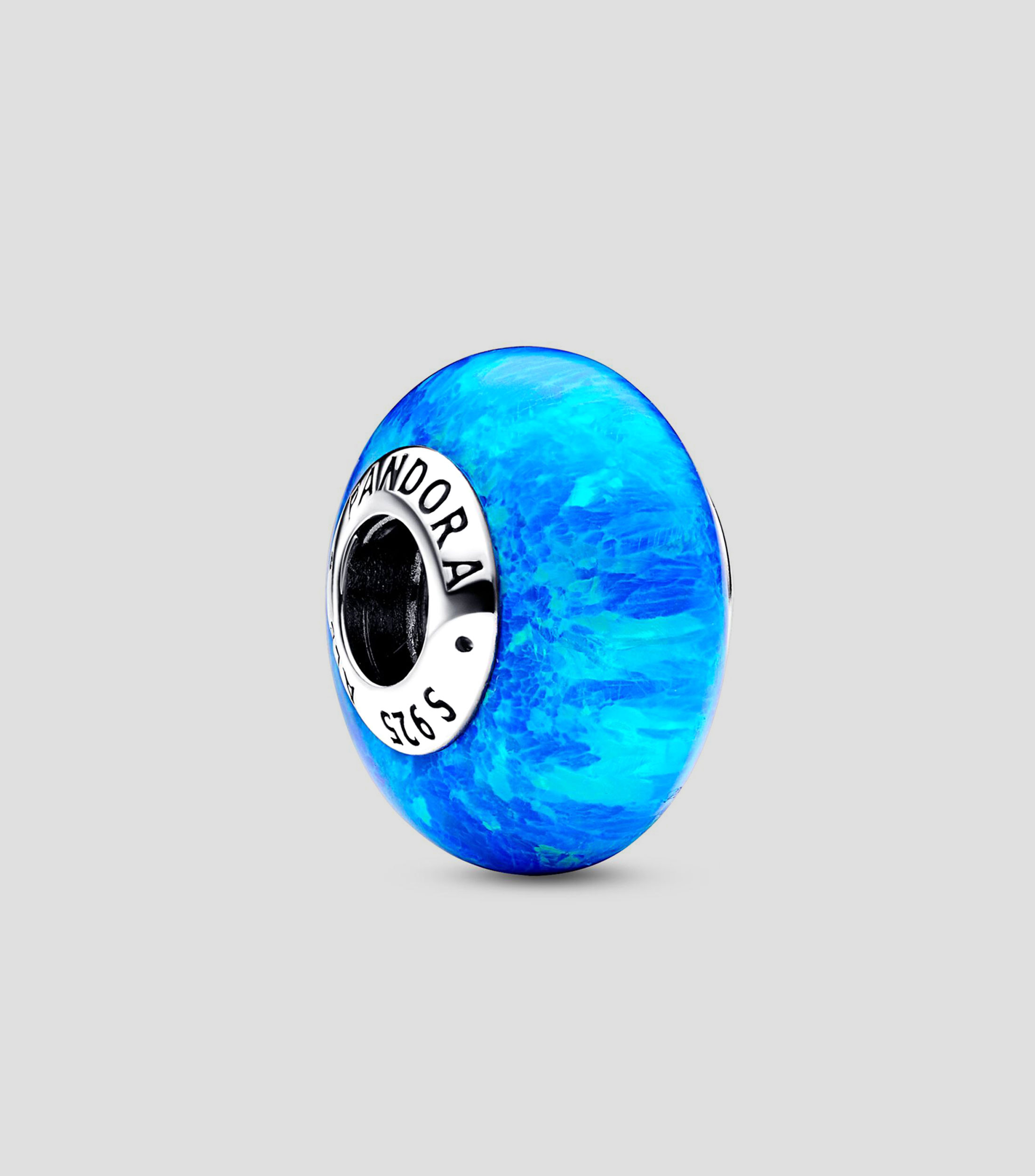 Charm Océano Opalescente Azul Profundo​ en plata Pandora Moments Mujer