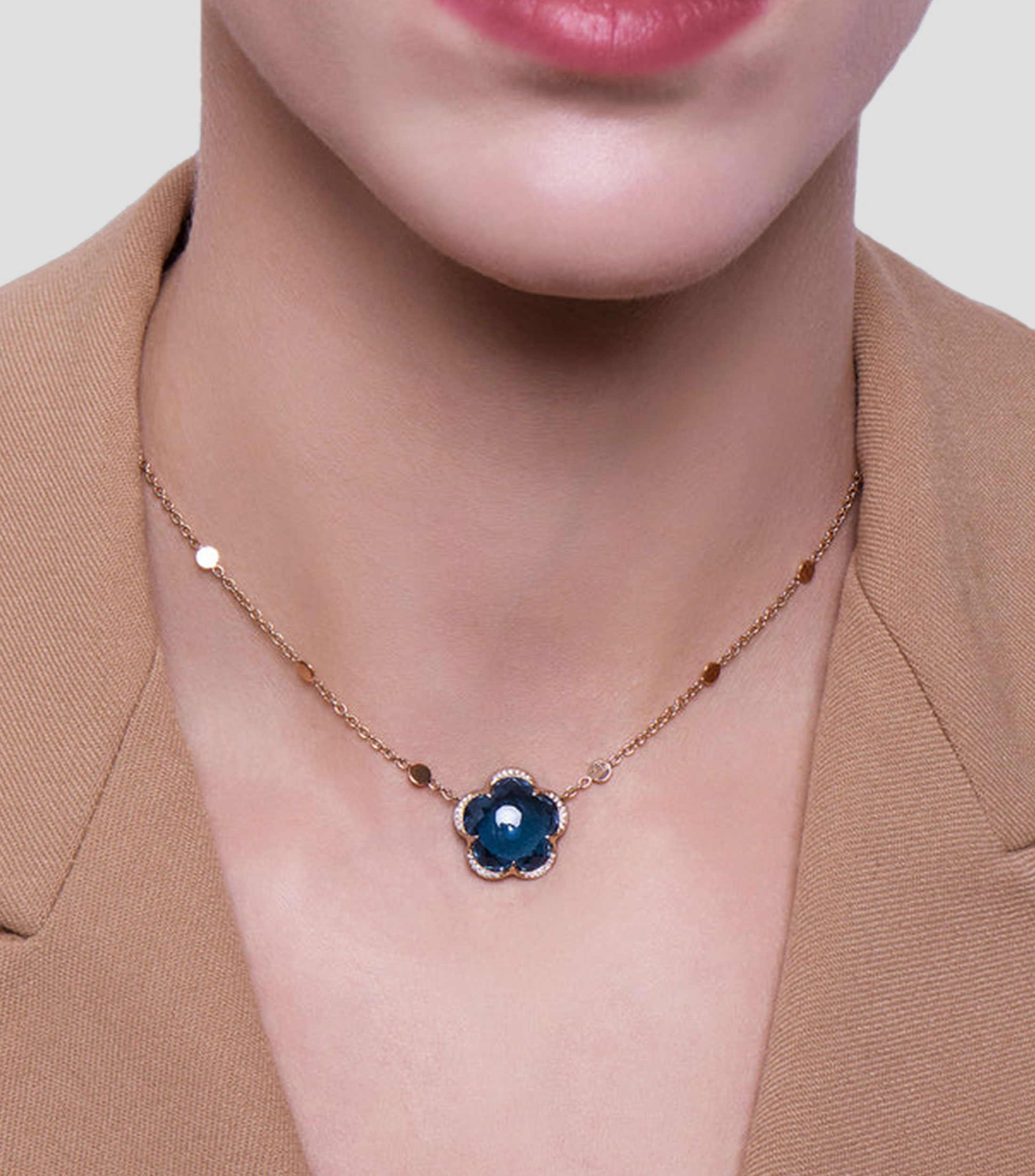 Dije con cadena en oro rosa de 18 kilates Bon Ton Mujer