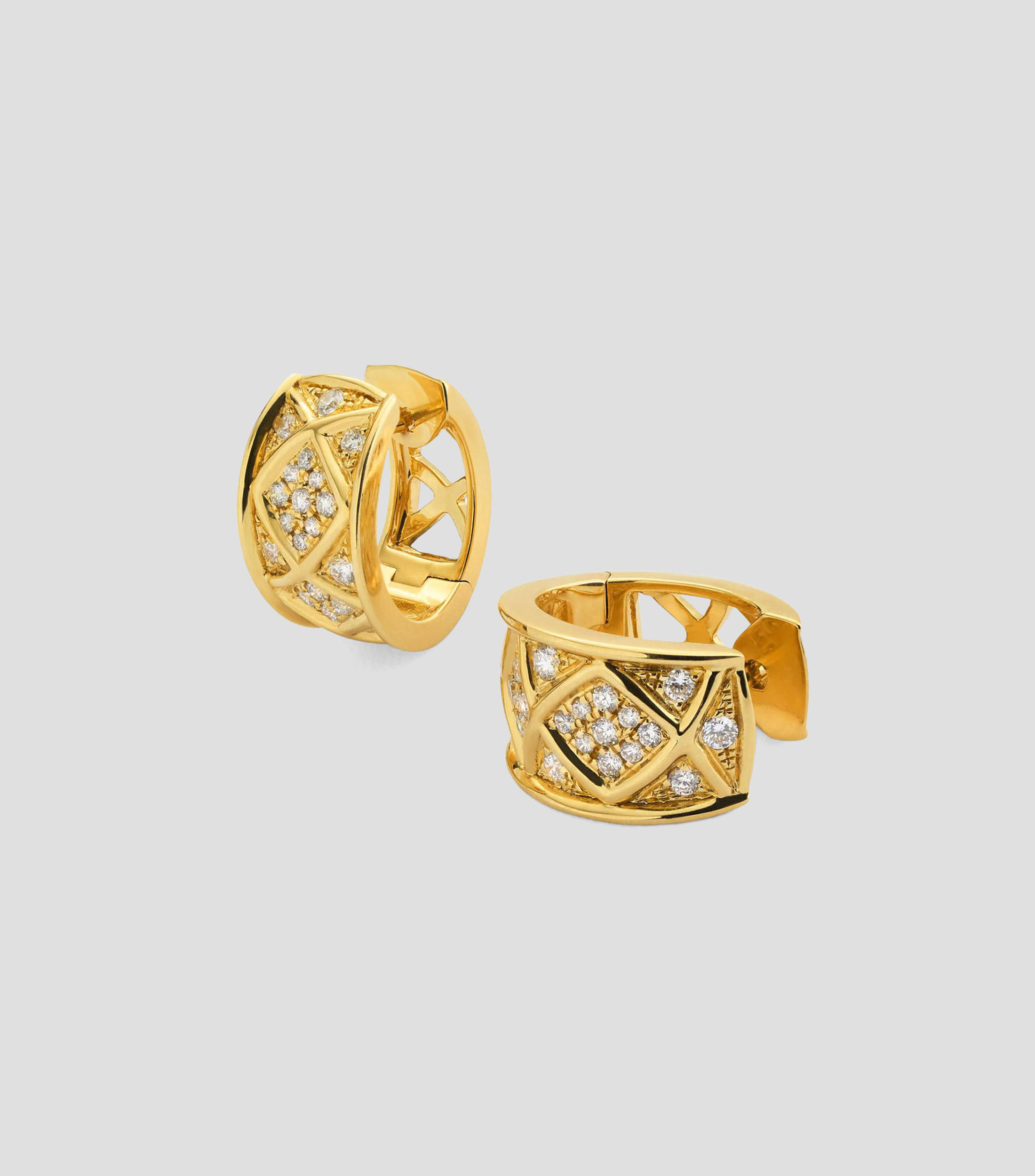 Aretes en Oro amarillo de 18 Kilates con diamantes Mujer