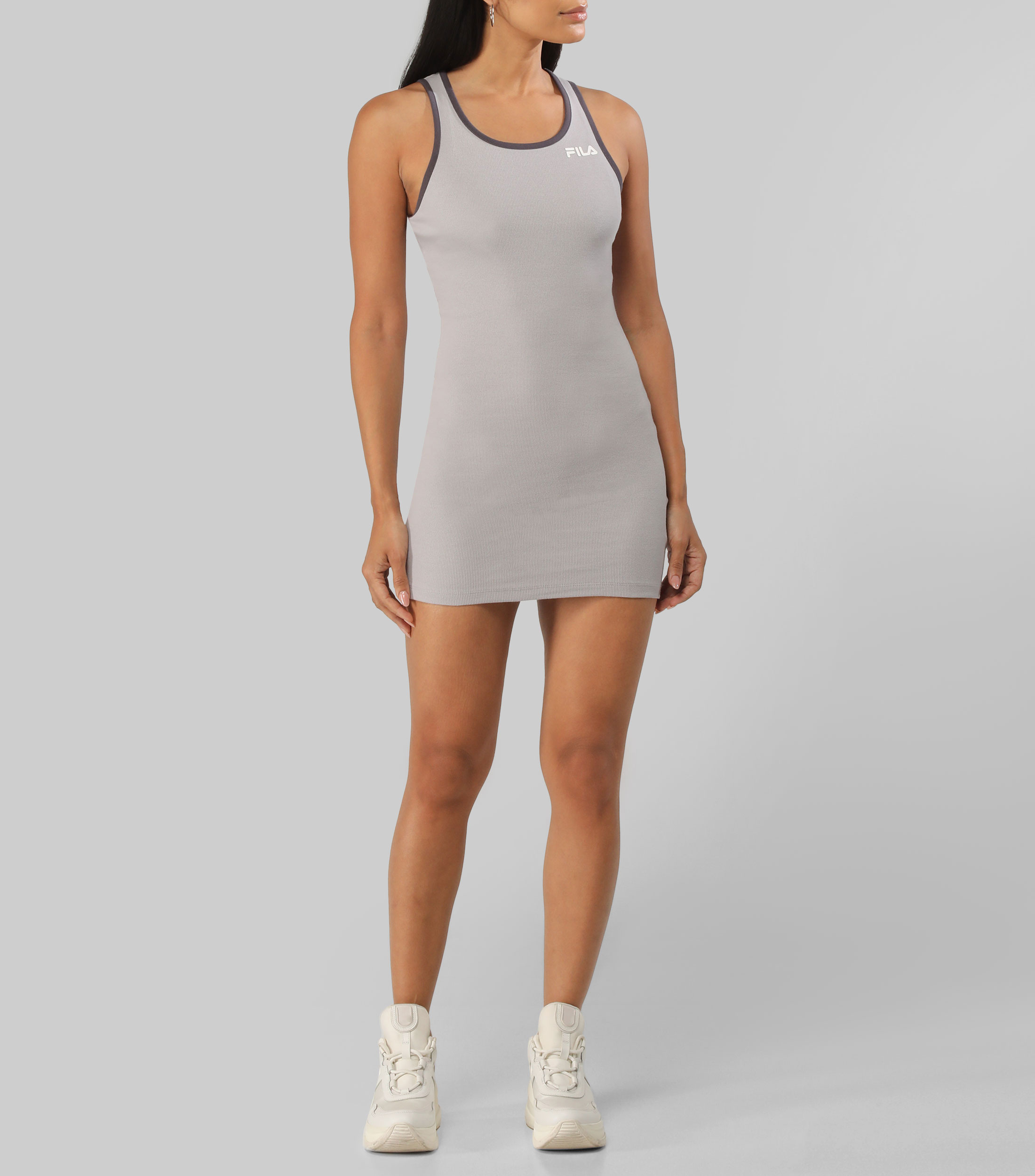 Vestido corto con tirantes Mujer