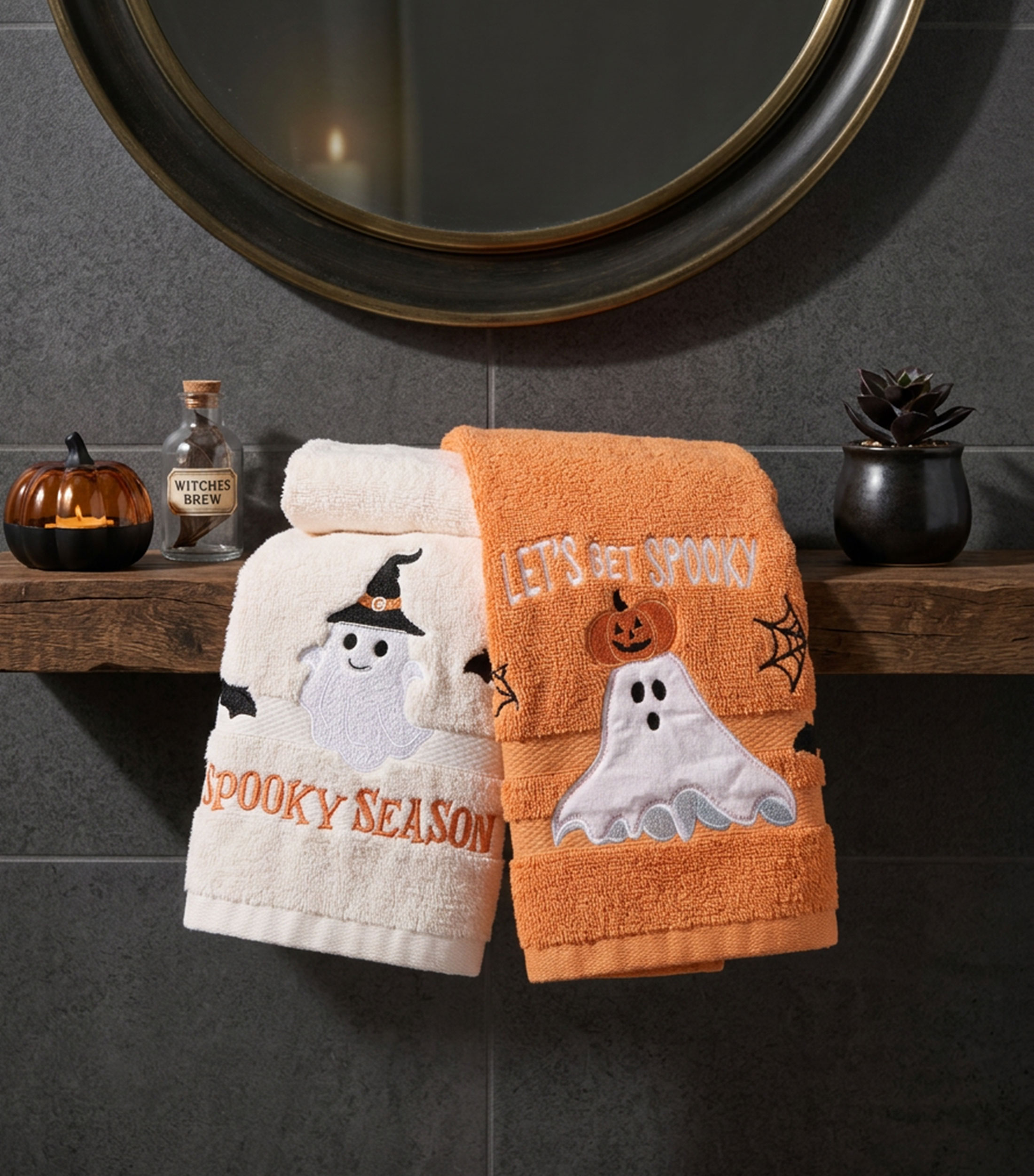 Set 2 Toallas de manos bordadas Spooky Season