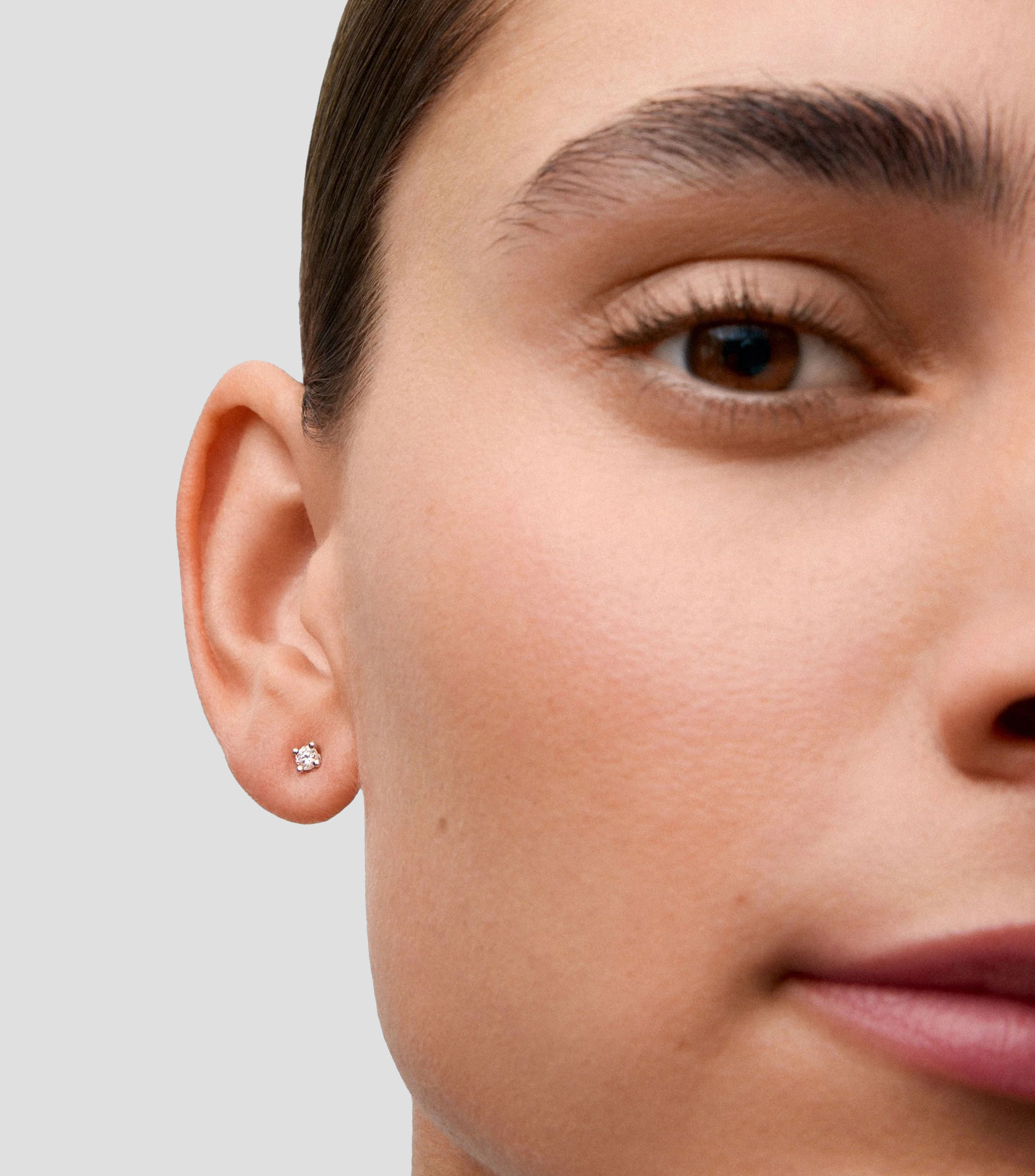 Pendientes en oro blanco 18 Kts con diamante Mujer