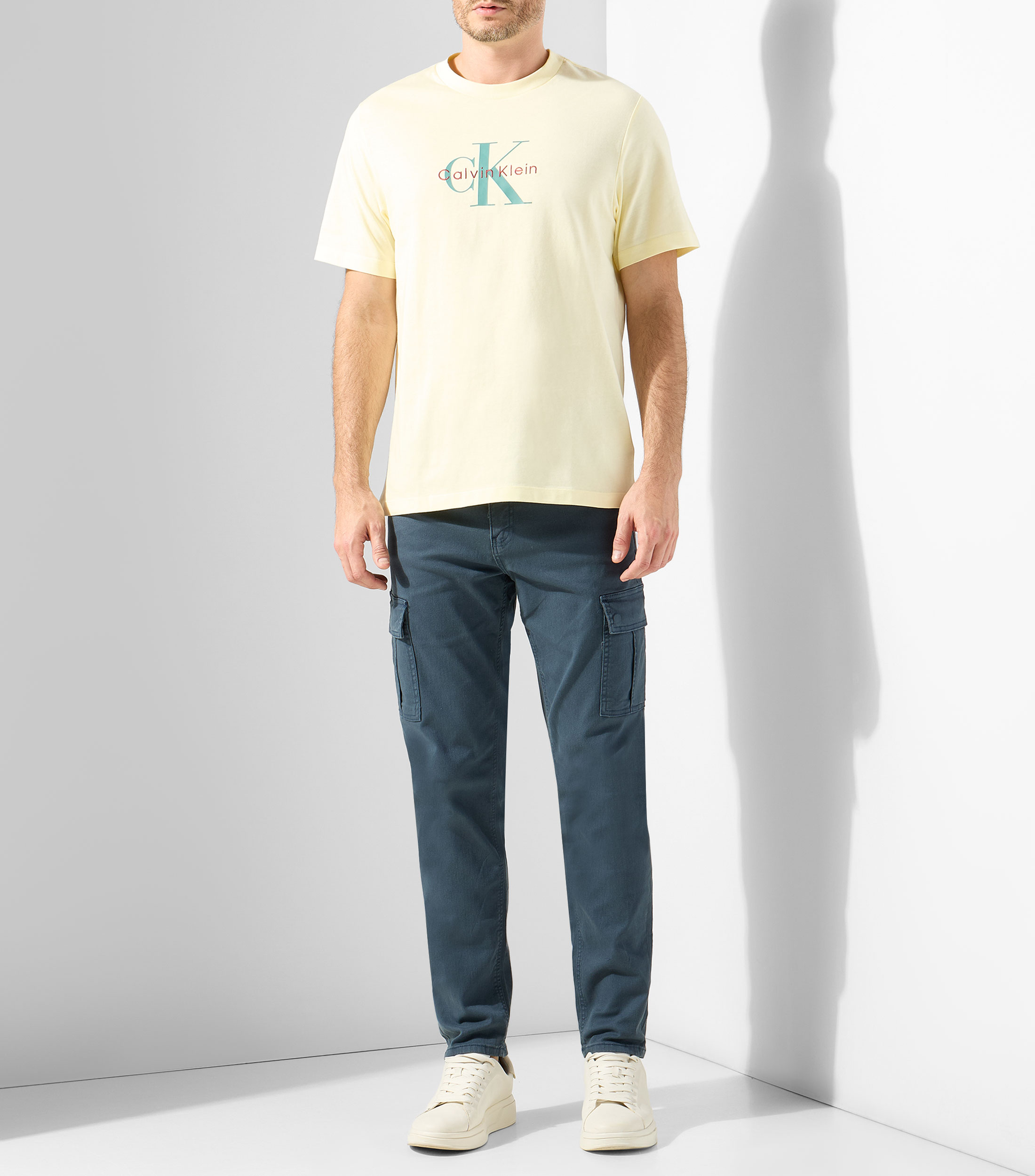 Playera cuello redondo manga corta estampada Hombre