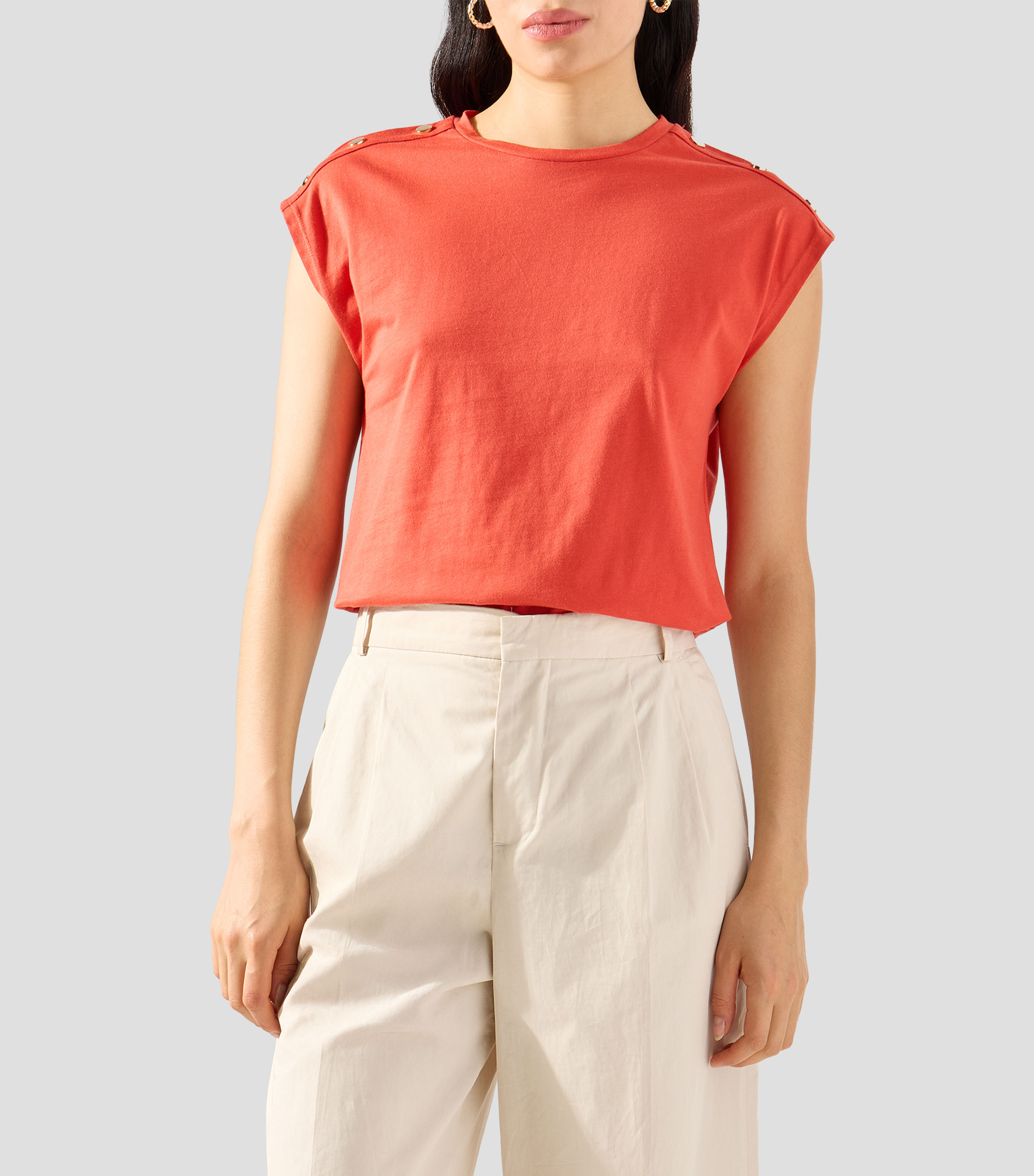 Playera cuello redondo sin mangas lisa Mujer
