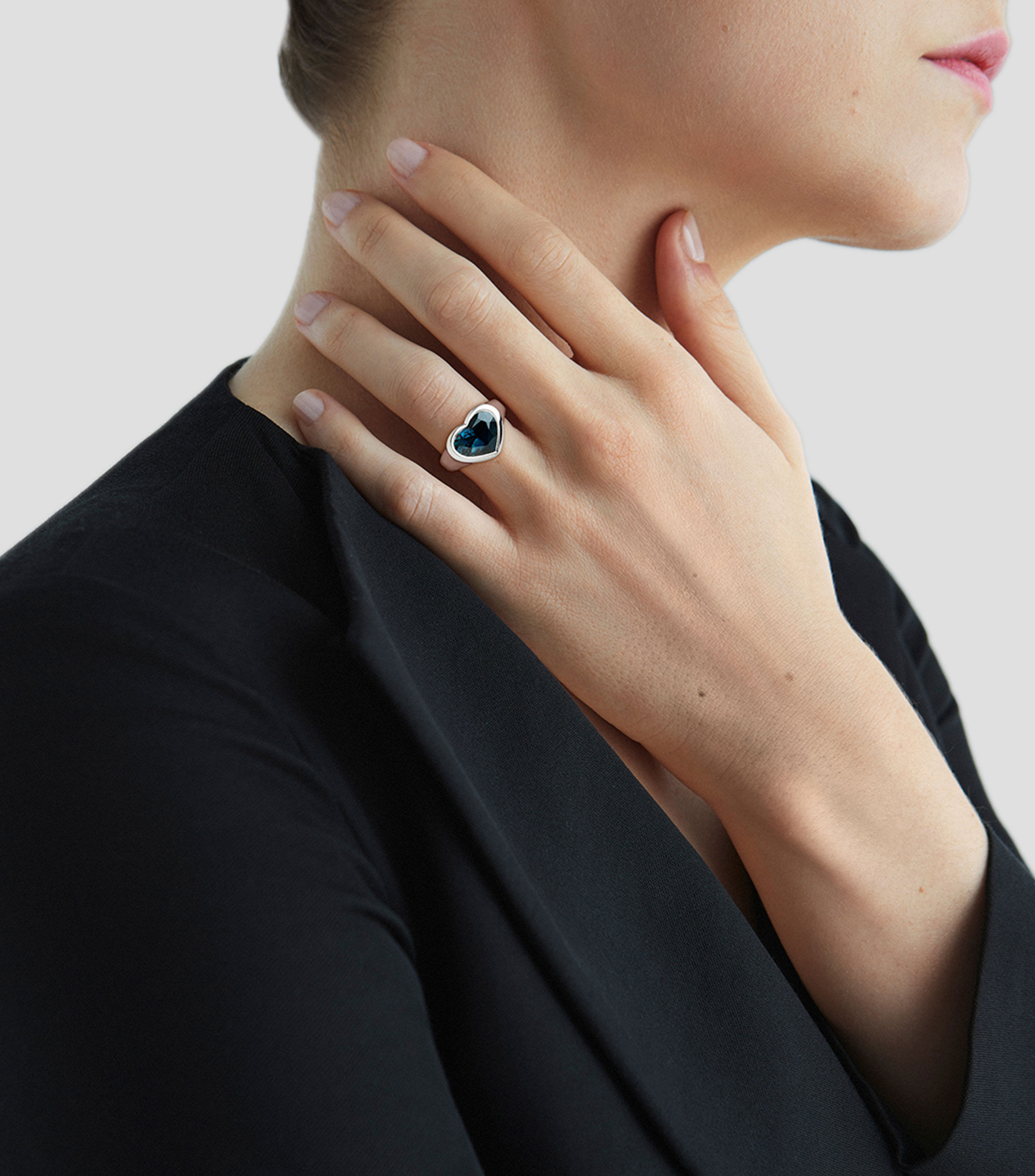 Anillo en plata con topacio Mujer