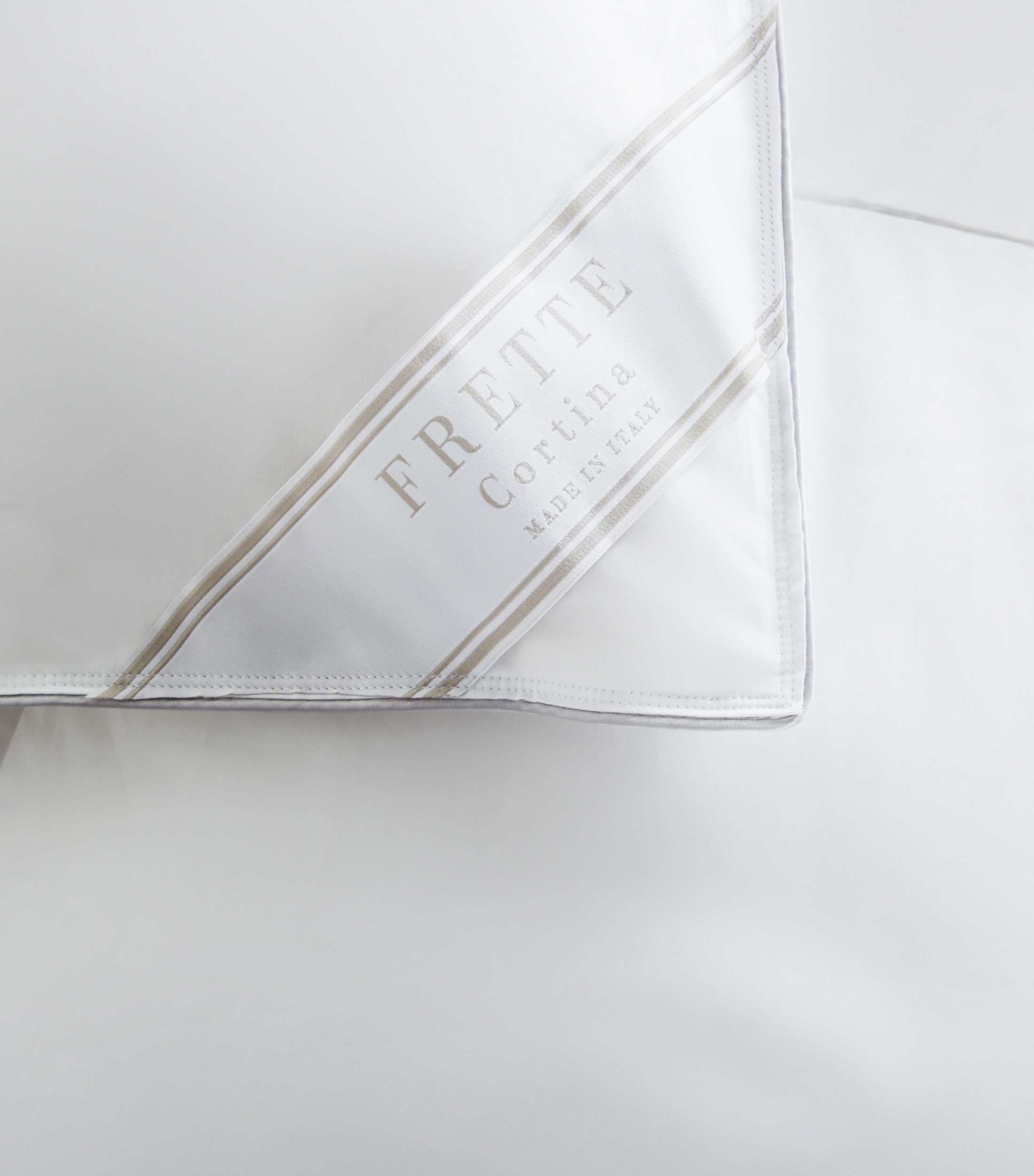 Almohada King Size relleno con pluma de ganso Medio Cortina