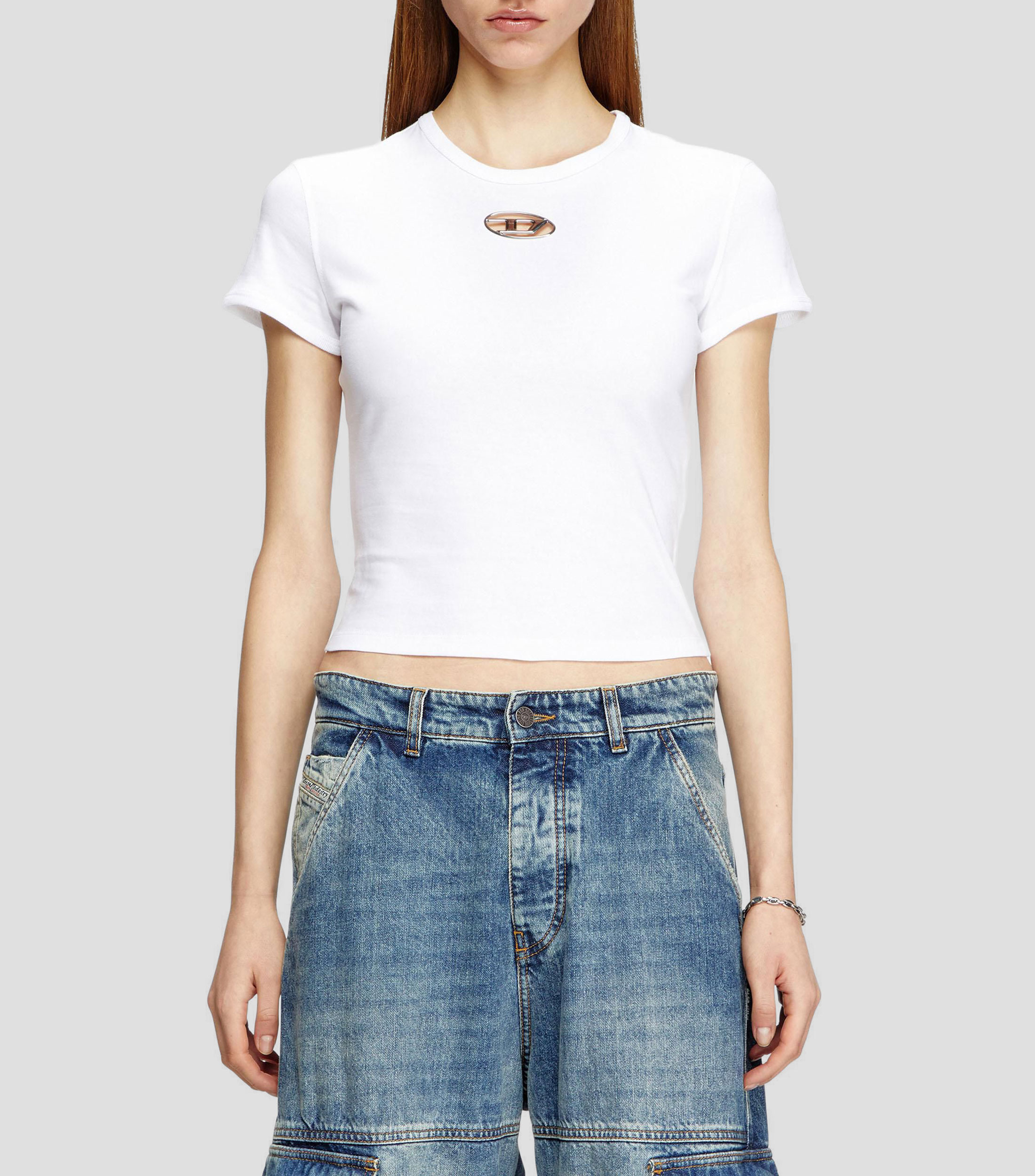 Playera cuello redondo manga corta con logo Mujer