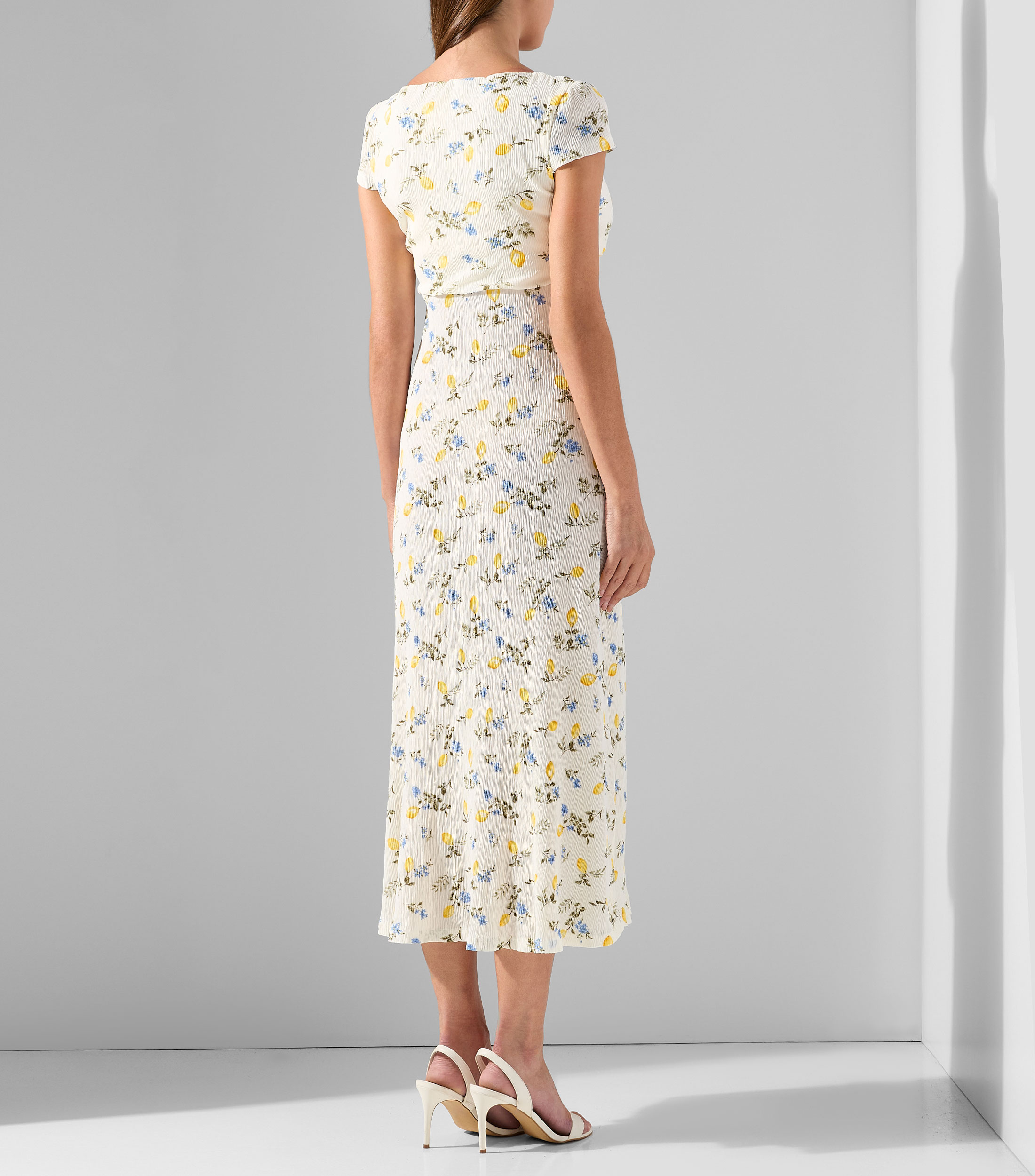 Vestido midi Limones de manga corta Mujer