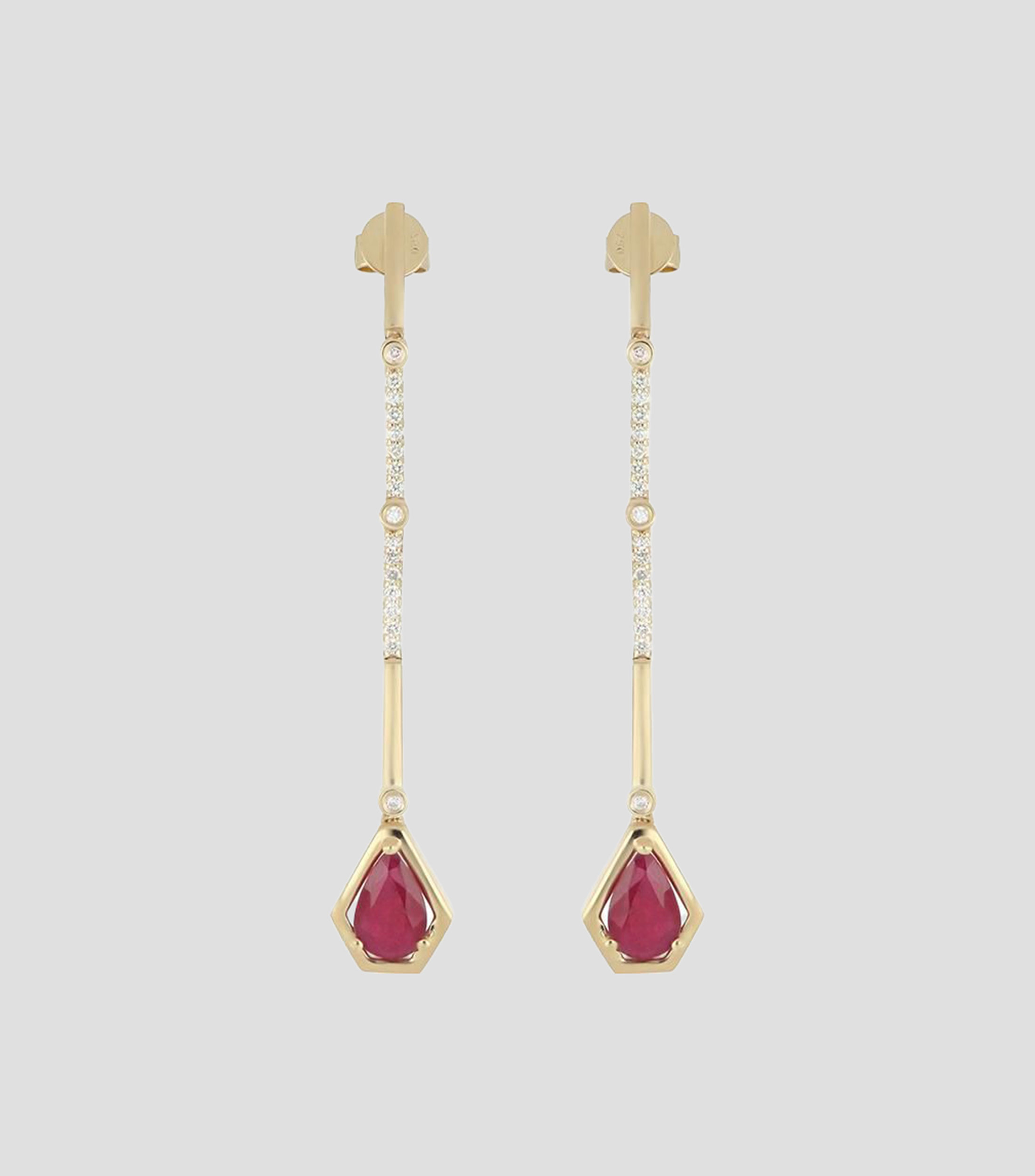 Aretes en oro amarillo 18 kilates con rubí y diamantes Mujer