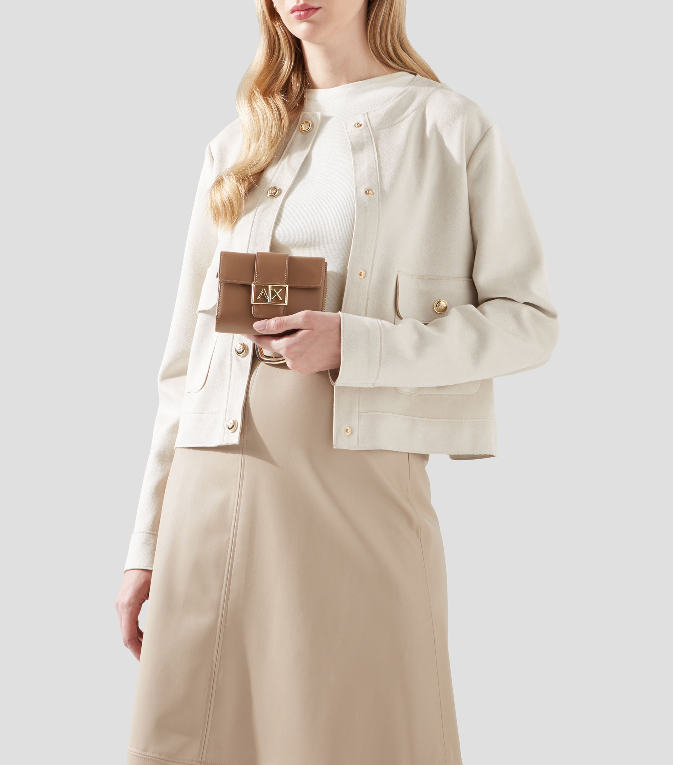 Cartera Café con logo Mujer