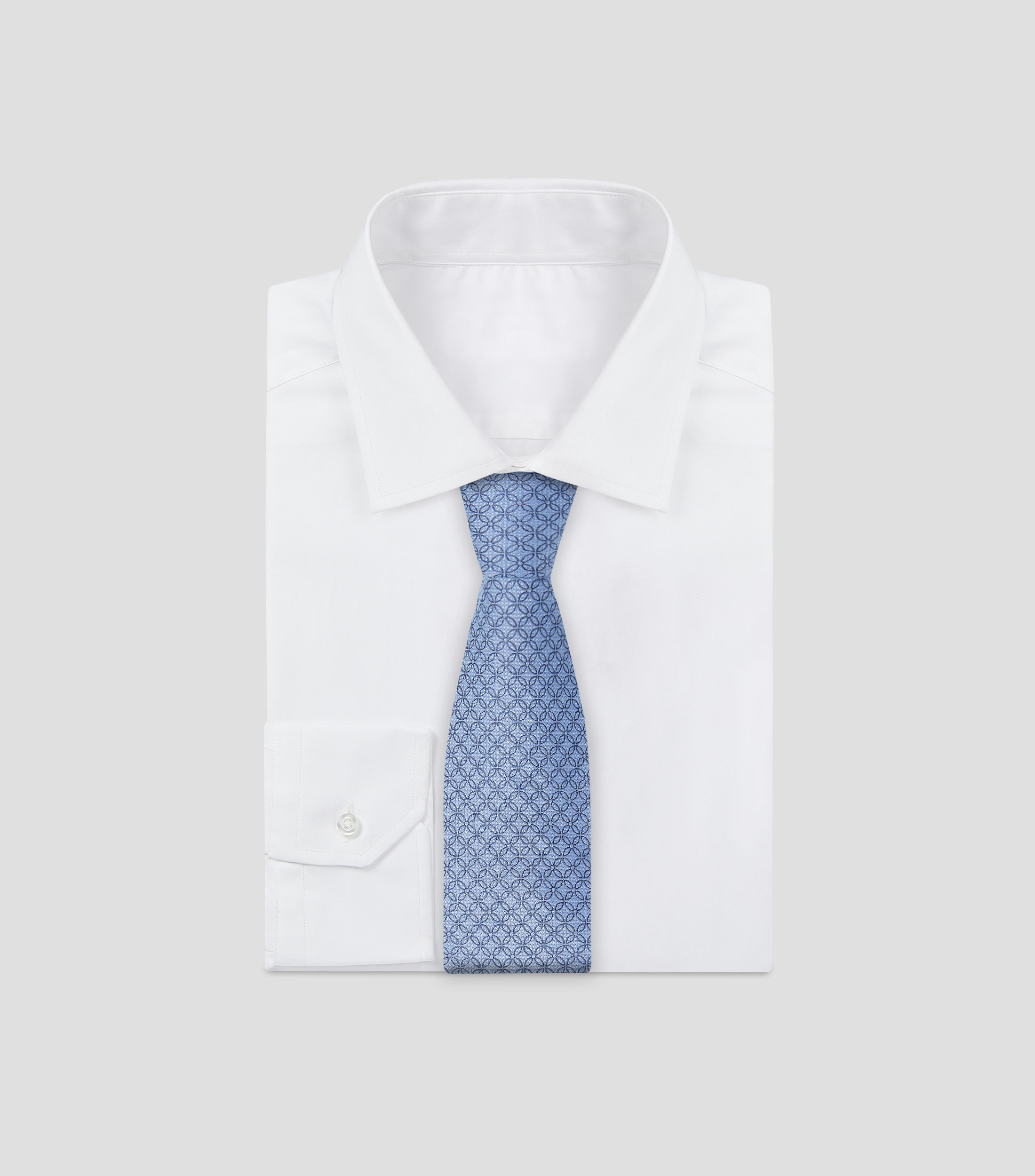 Corbata ancha con bordado