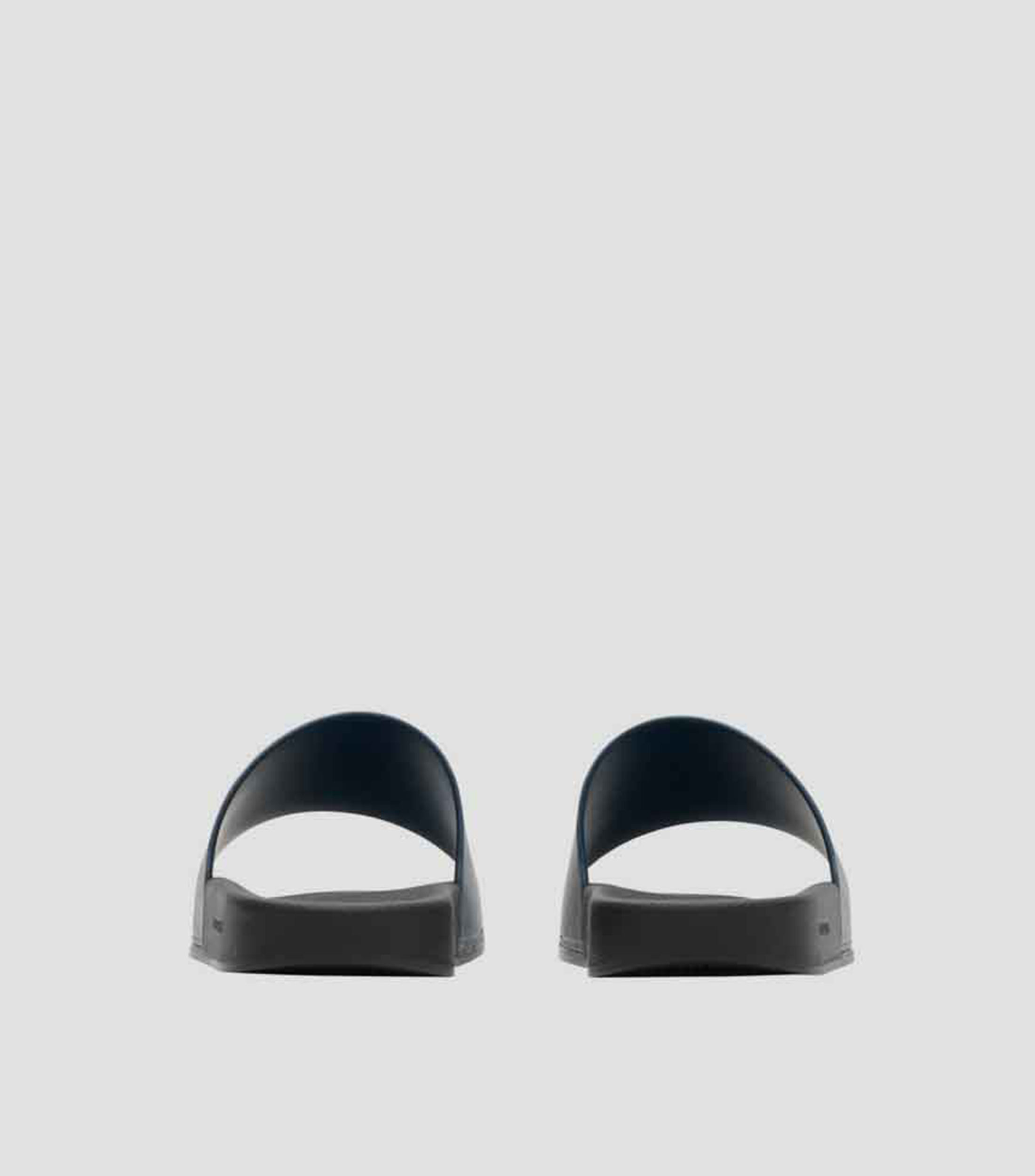 Sandalias planas check Hombre