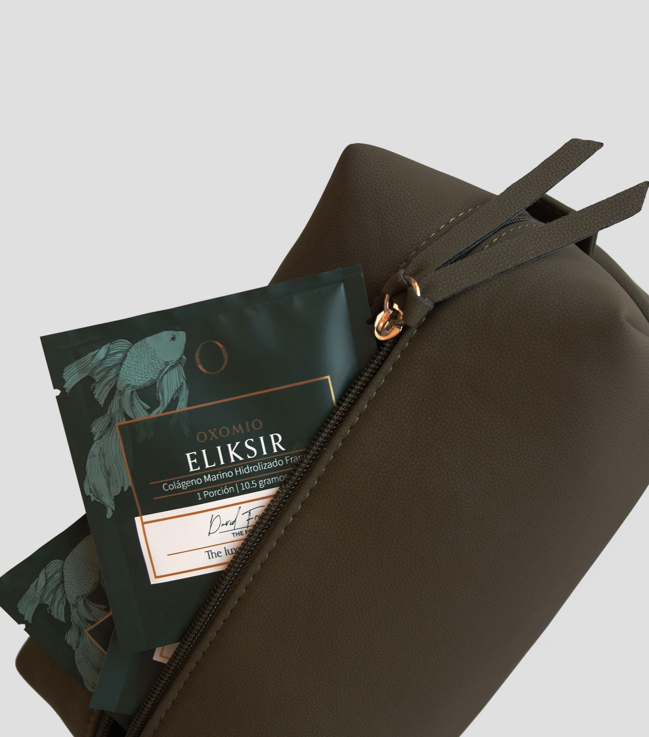 Cosmetiquera con 30 porciones individuales de Eliksir