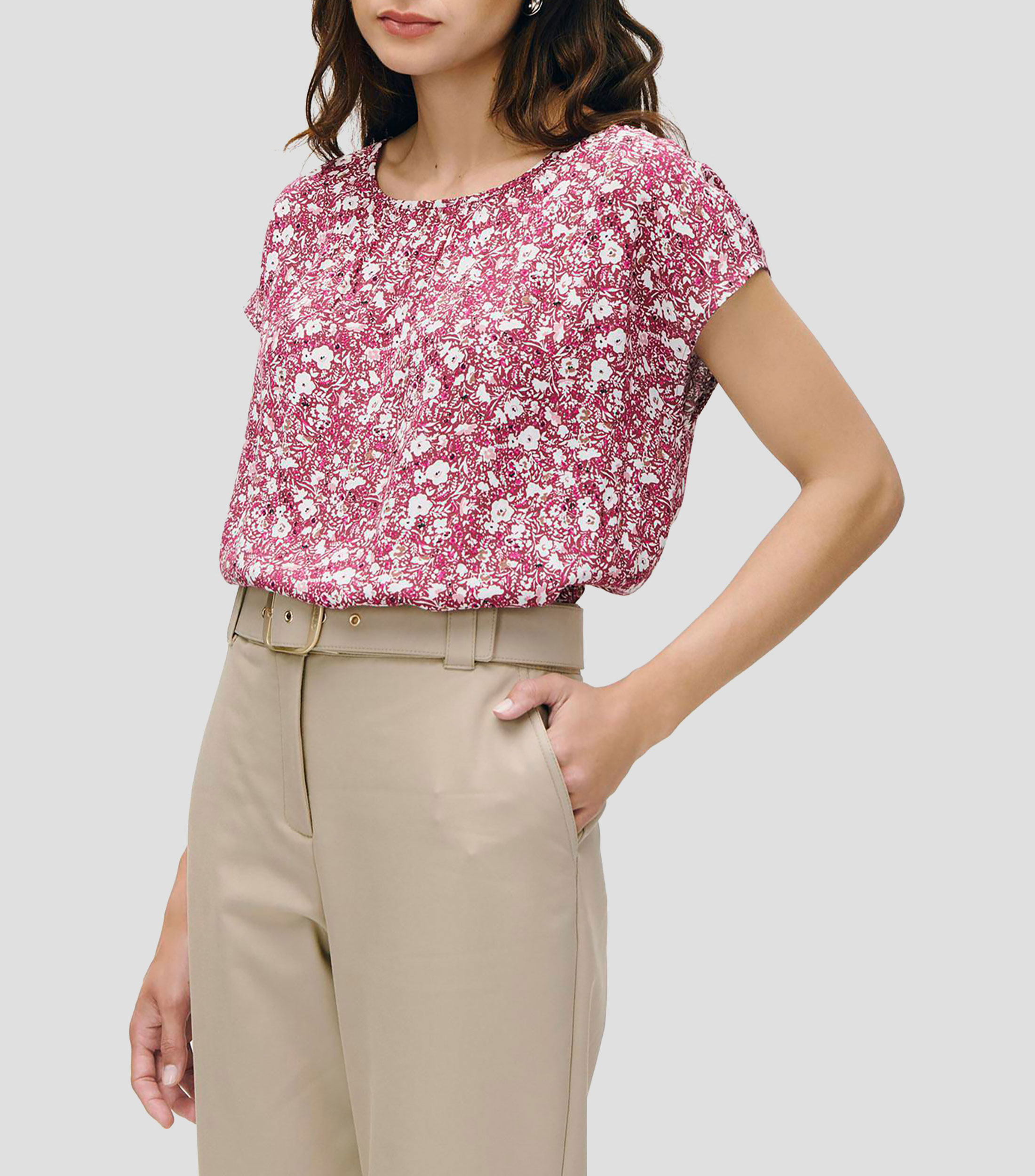 Blusa corta fucsia estampado floral enresortado en cintura Mujer